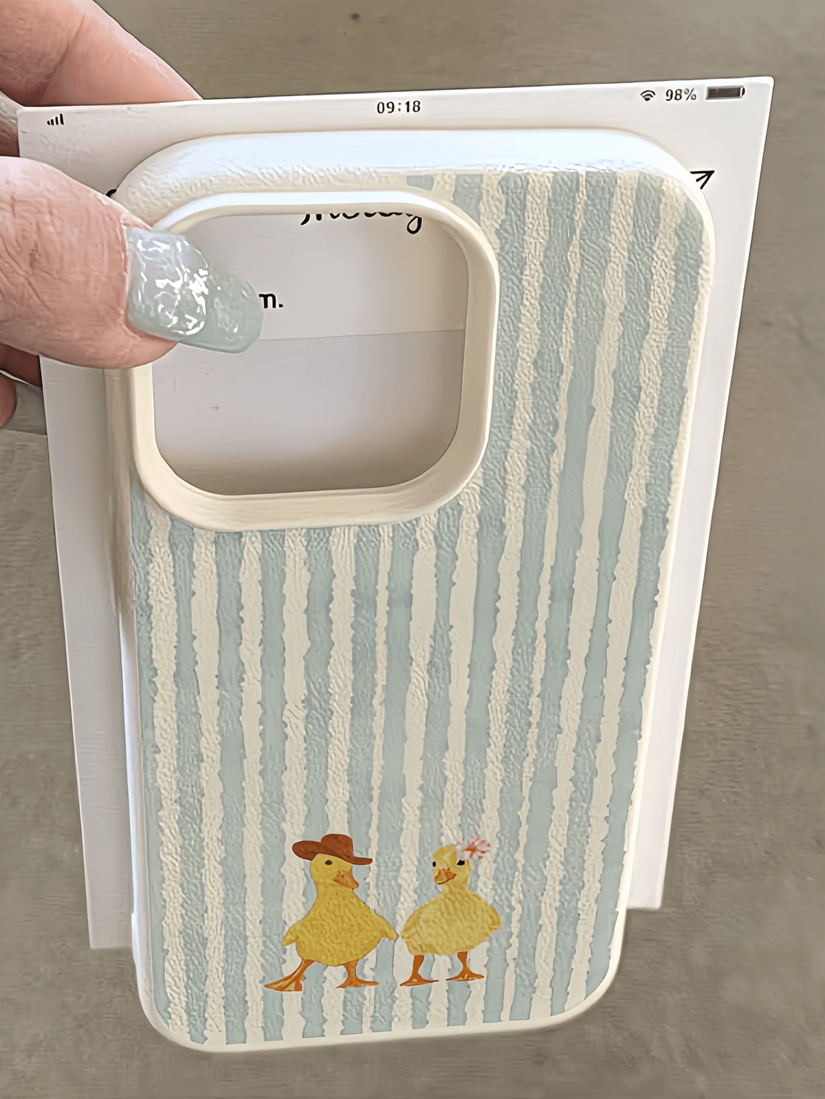 1pc Cartoon Western Style Duck Pattern Light Blue White Striped Minimalist Full Coverage TPU Shockproof Fashion Phone Case Compatible With Apple 17, 16, 15, 14, 13, 12, 11 Pro Max, Air, And Series Bir