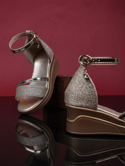 1 Pair Girls' Gold High Heel Sandals, Shiny & Soft PU Fabric, Back Strap Metal Buckle Design, Round Toe, Lightweight & Flexible Thick-Sole, Fashion Princess Style, Suitable For Daily Occasions & Parti