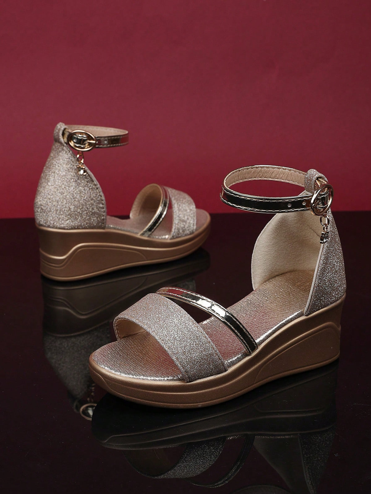 1 Pair Girls' Gold High Heel Sandals, Shiny & Soft PU Fabric, Back Strap Metal Buckle Design, Round Toe, Lightweight & Flexible Thick-Sole, Fashion Princess Style, Suitable For Daily Occasions & Parti