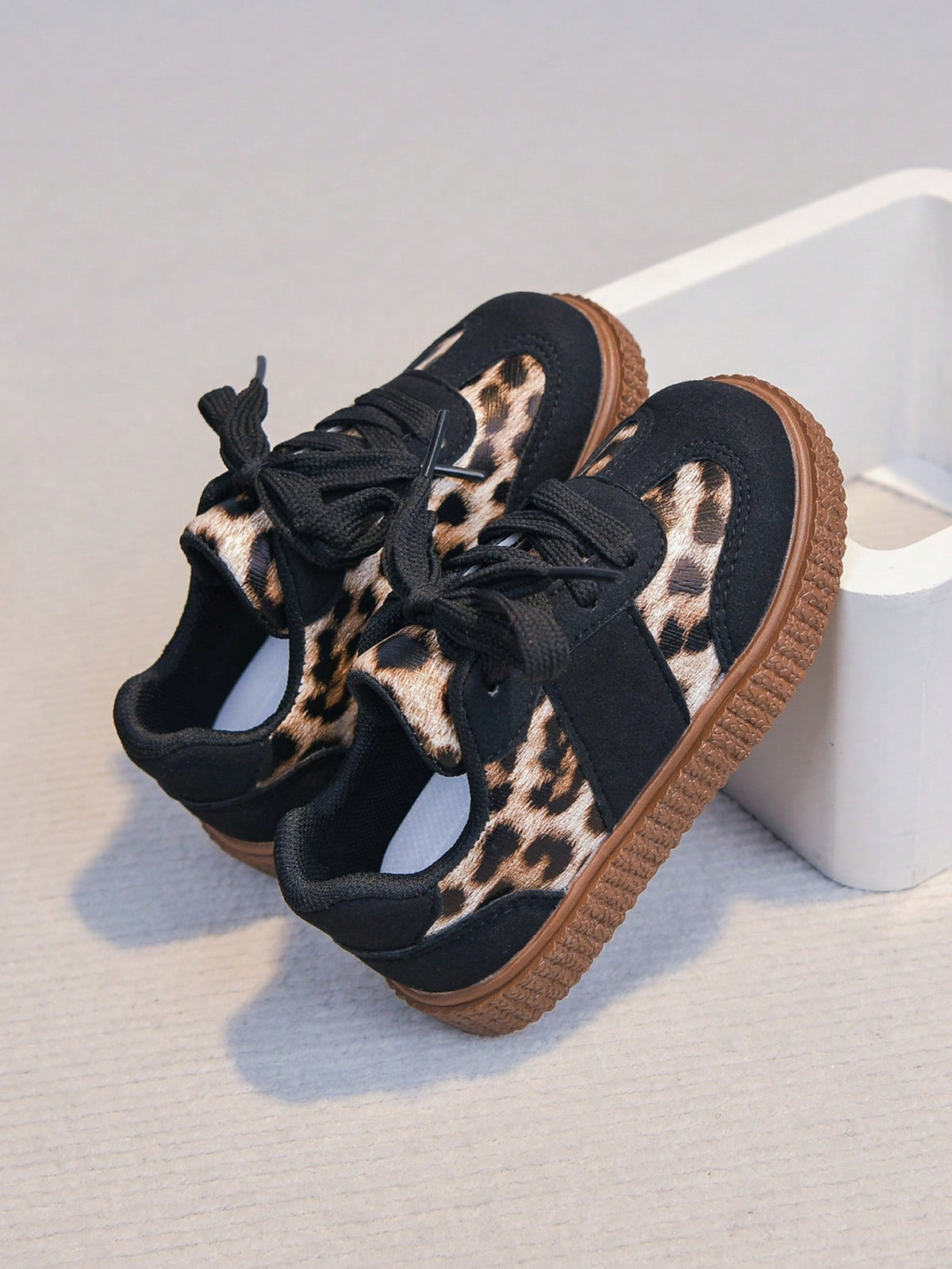 1 Pair New Black Pattern Soft Sole Lace-Up Sneakers For Infants And Toddlers, Latest Spring/Autumn Casual Shoes For Boys, Cute And Playful Shoes For Girls