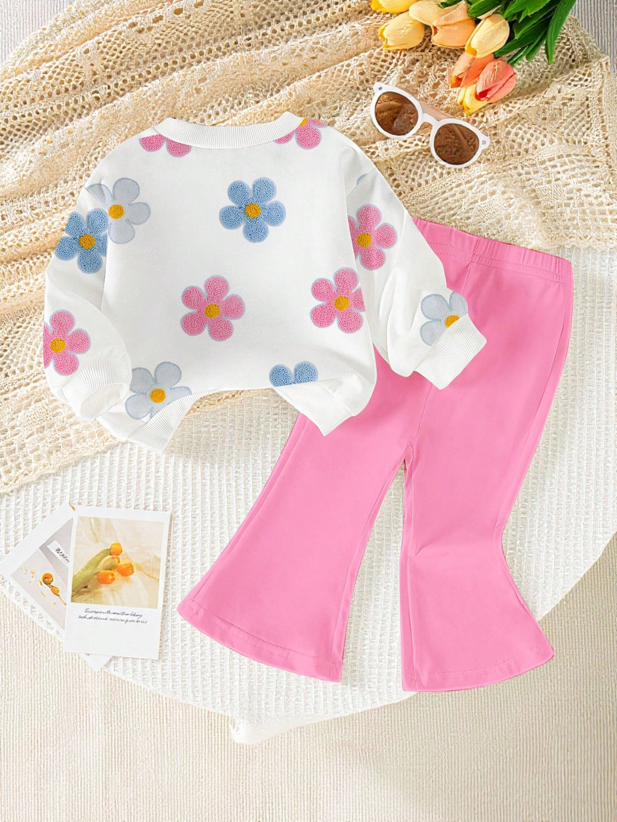 1 Set Baby Girls Casual Fashionable Sweet Cute Strawberry Print White Crew Neck Sweatshirt And Red Flared Pants Autumn/Winter Girl Two Pieces Outfit