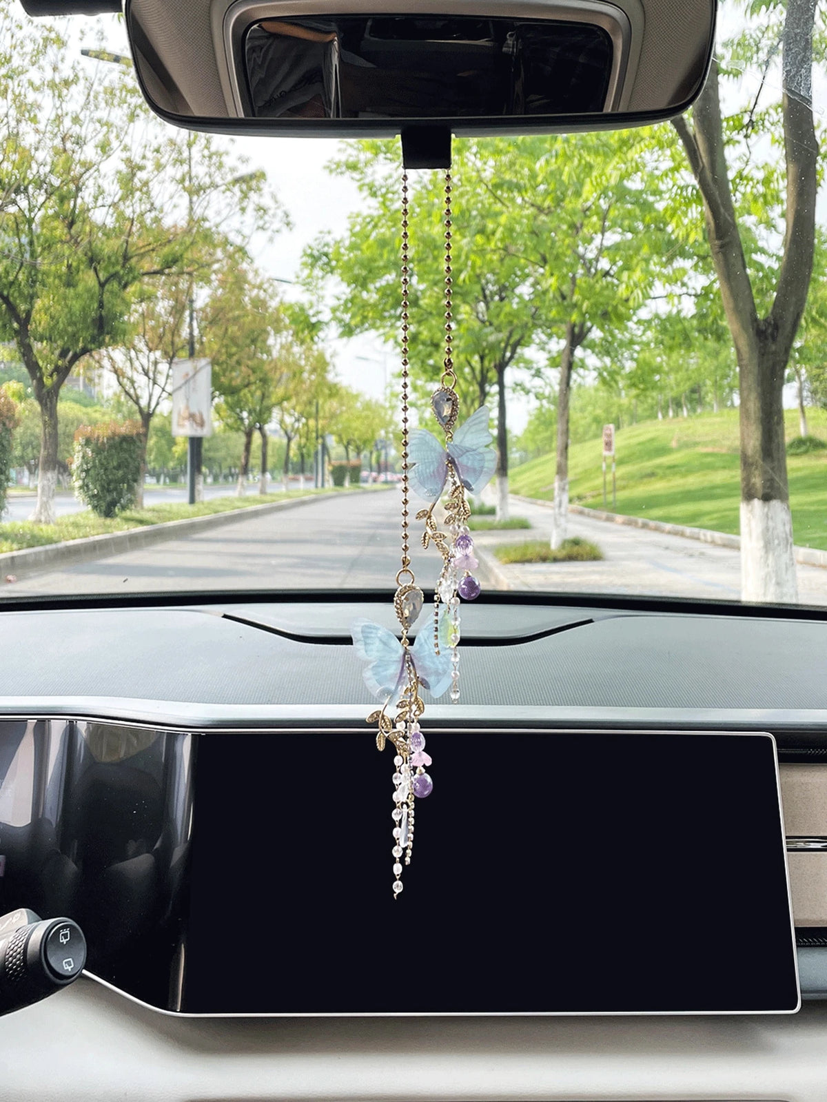 1pc Butterfly Car Pendant Interior Decoration Ornament, Rearview Mirror Hanging Decor For Women