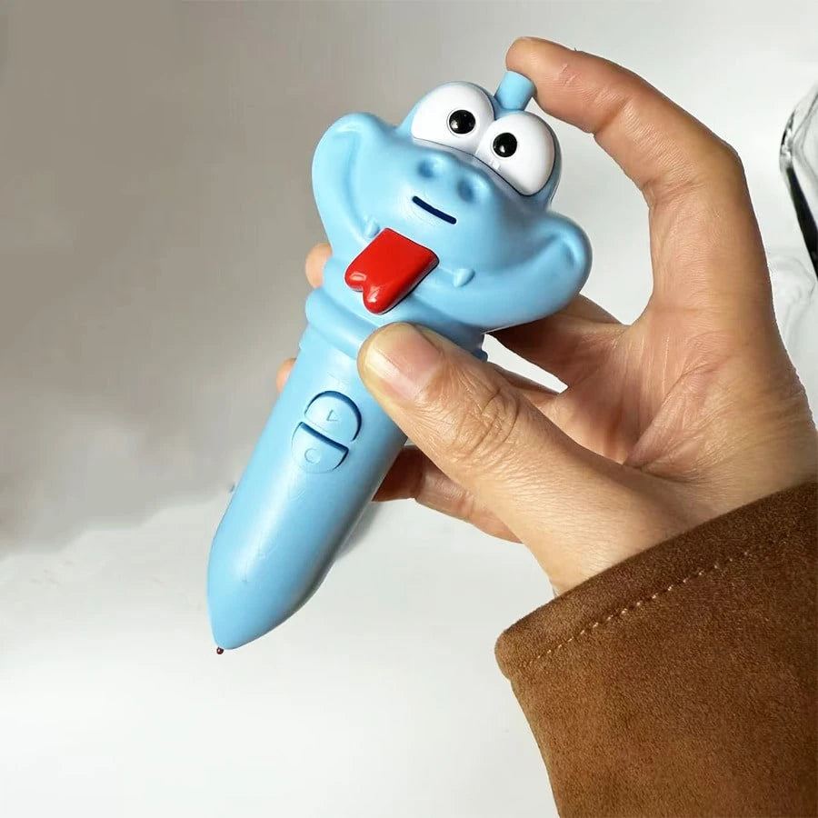 1pc Carrot Shaped Pen Recorder, Student Exclusive Writing Tool. This Is A Carrot-Shaped Ballpoint Pen That Can Be Used For Writing And Recording, Making It An Educational Stationery Item. The Judy Ani