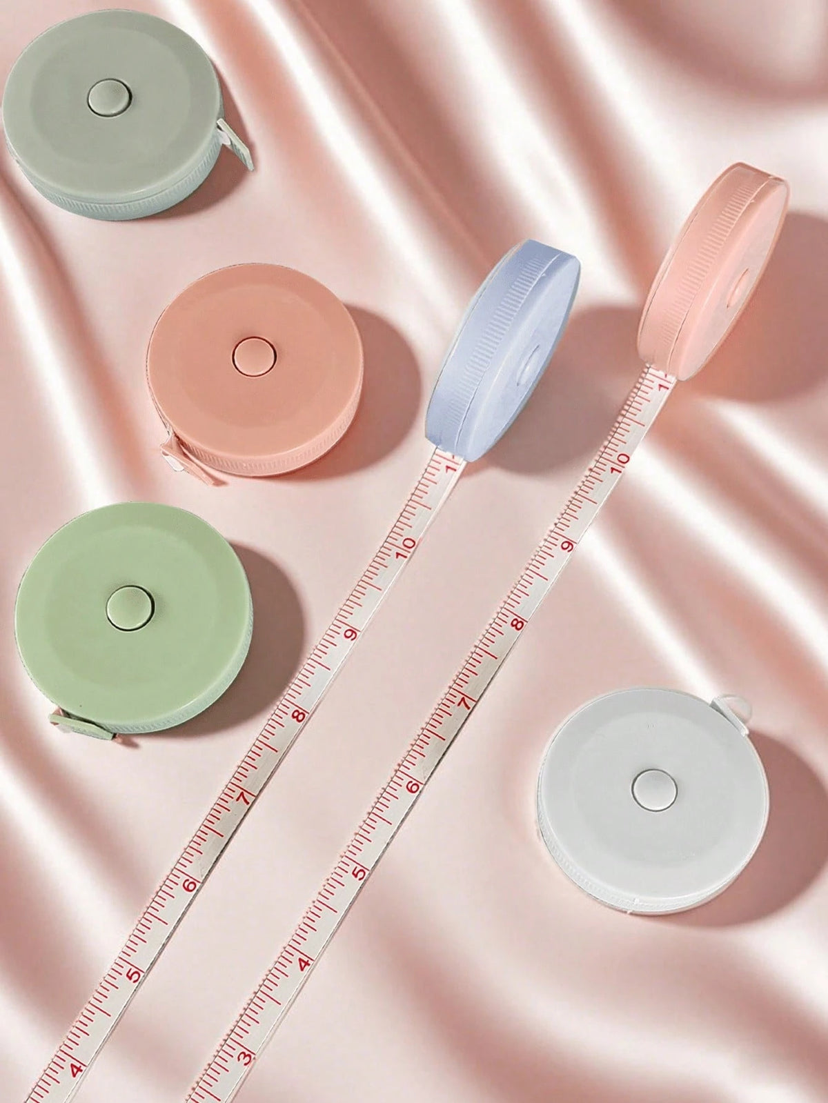 1pc Cute Mini Retractable Tape Measure, Soft Ruler, Flexible Body Measuring Tape, Suitable For Weight Loss, Medical Body Measurement, Sewing, Tailoring. Tape Length: 1.5m/60 Inches. Please Note That D