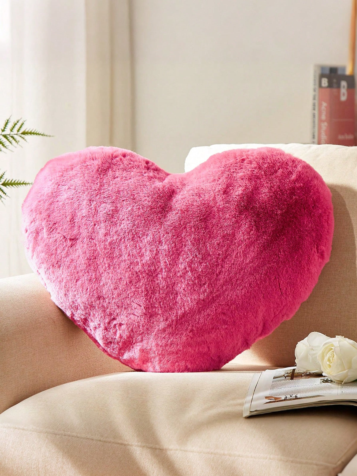 1pc Heart-Shaped Throw Pillow, Cute Heart-Shaped Decorative Cushion, Soft Decorative Pillow, Suitable For Sofa, Bedroom, Living Room, Home Decor, Room Decor, Party, Wedding, Valentine's Day, Spring/Su