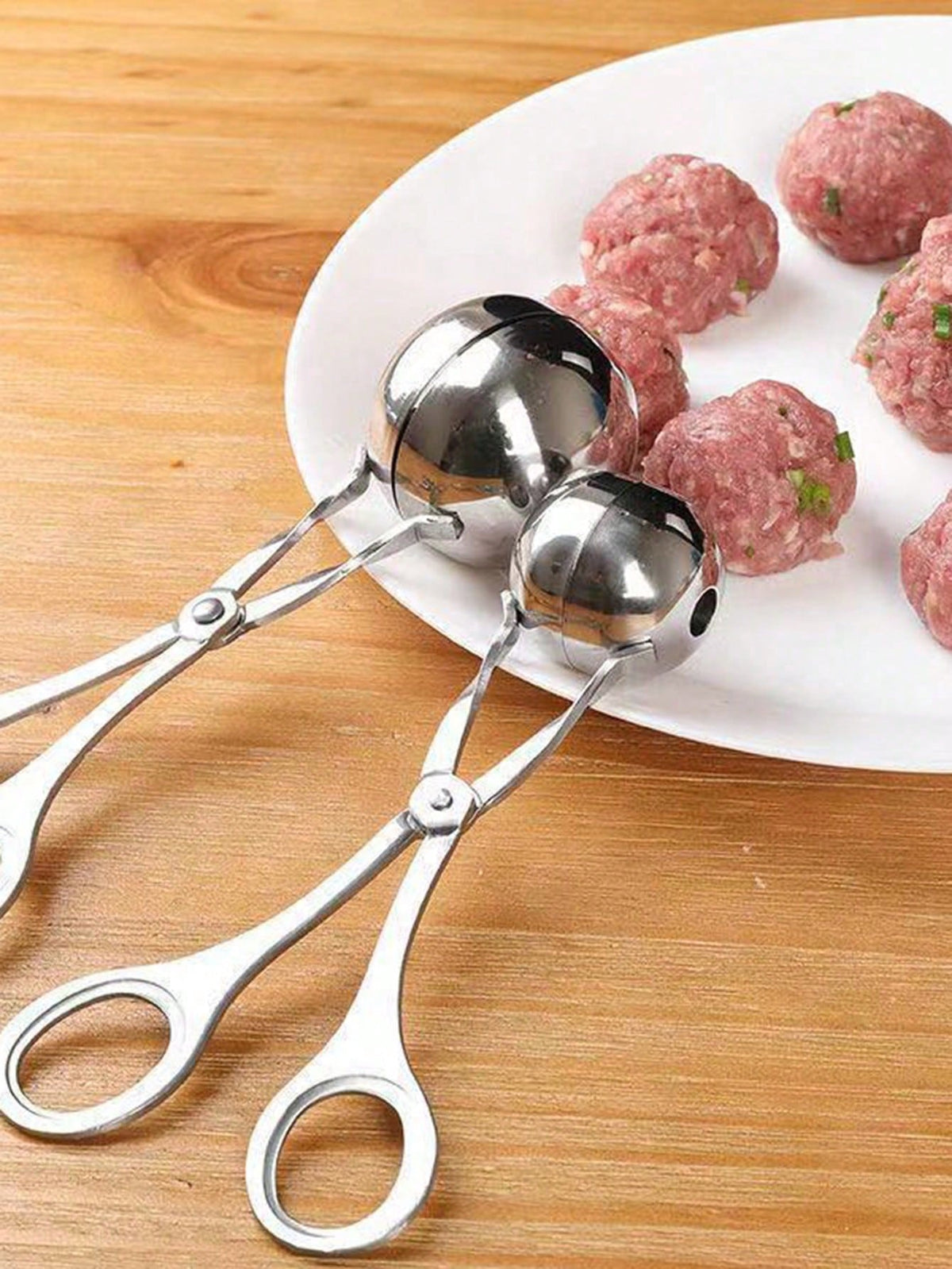 1pc Kitchen Convenient Stainless Steel Large Meatball Maker!Convenient Squeezing Stainless Steel Meatball Device- Perfect For Outdoor Camping And Kitchen Use, Non-Stick And Easy To Clean
