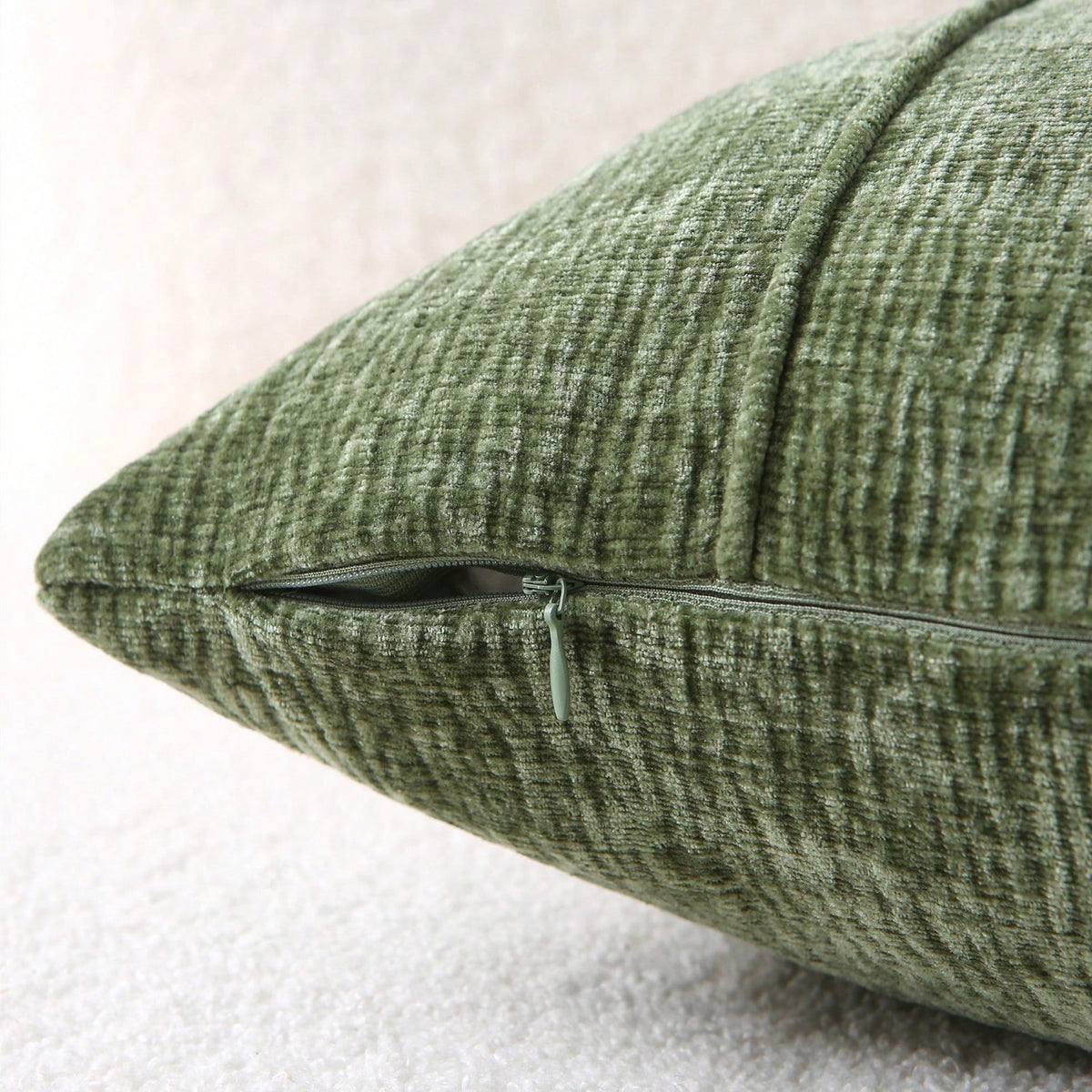 1pc Minimalist Chenille Square Pillow Case (Pillow Insert Not Included), 3D Piped Design, Luxury Sofa Bed Pillow Cover, Suitable For Living Room And Bedroom Decor, Green, Dark Green, Forest Green