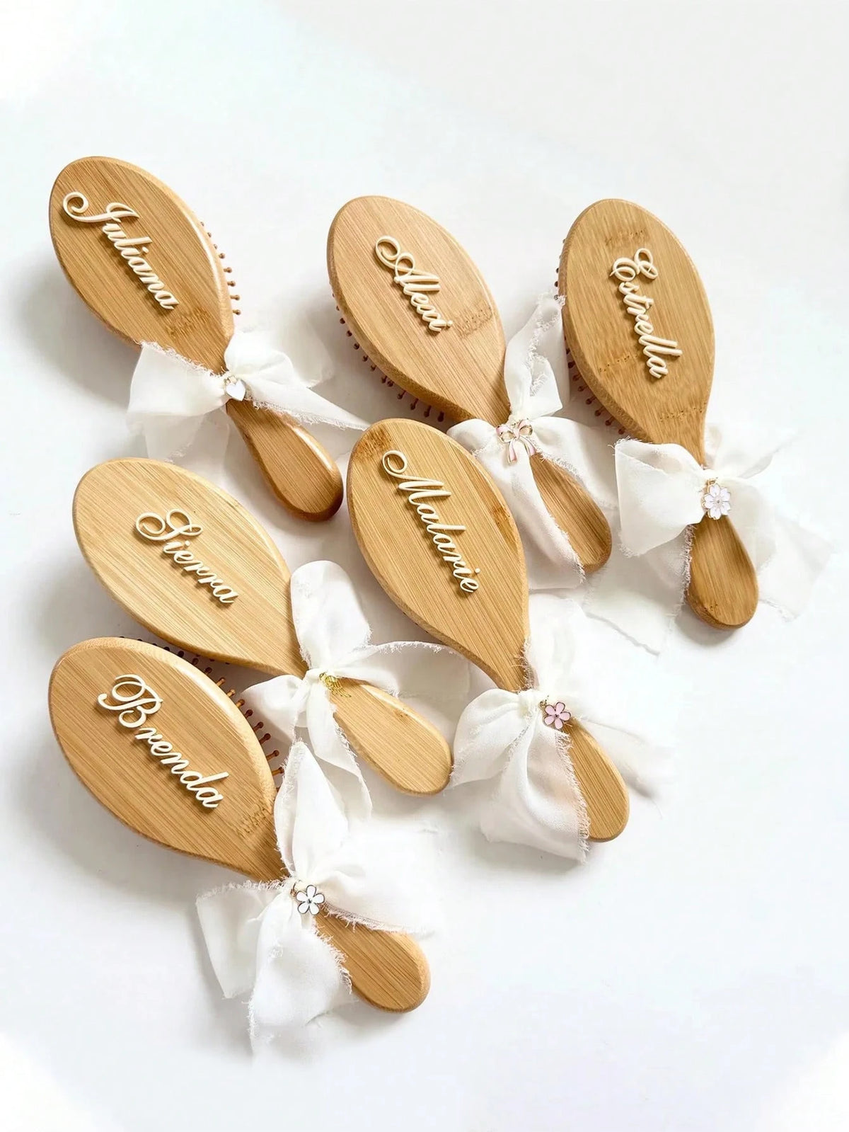 1pc Personalized Name Engraved, Anti-Static Hair Comb, Portable Styling Brush, Wedding Gift, Bridesmaids Gift, Anniversary Present, Valentine's Day Gift, Ideal Gifts For Her, Girlfriend, Friends, Moth