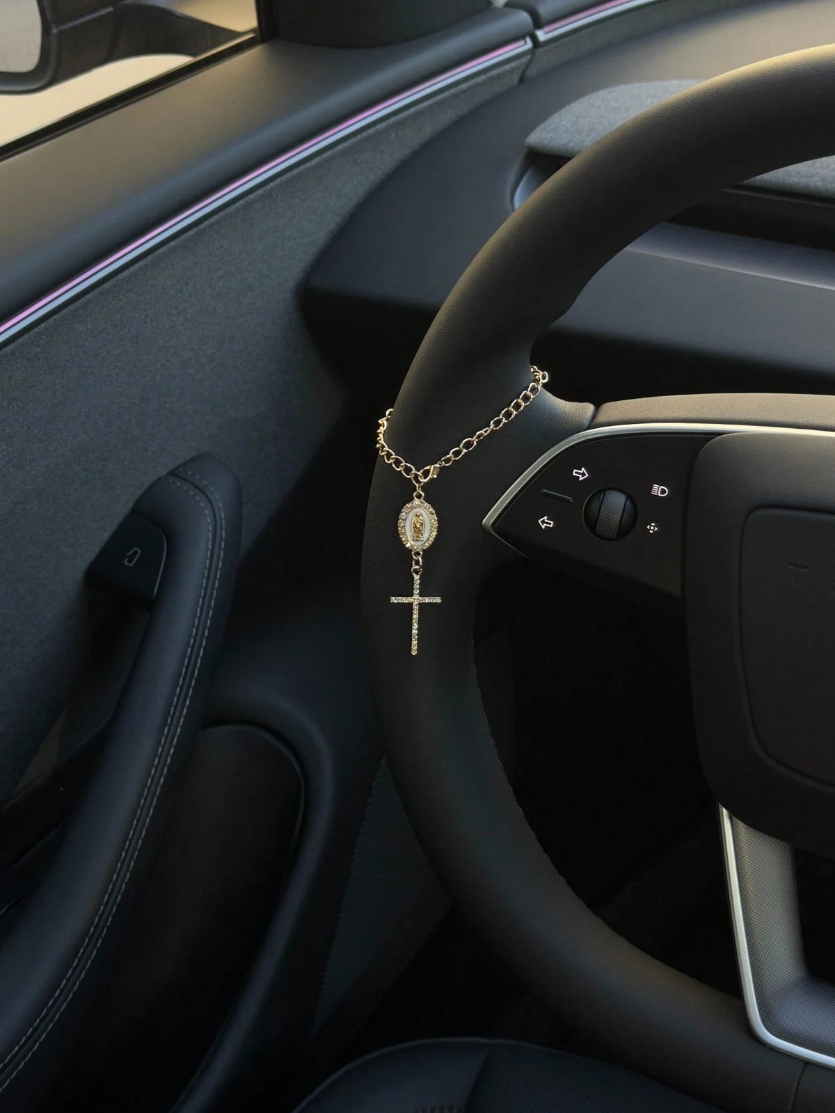 1pc Steering Wheel Decor, 15cm Adjustable Length, Minimalist, Cute, Creative Rosary Charm Car Accessory, Unique Fashion Car Pendant Decoration
