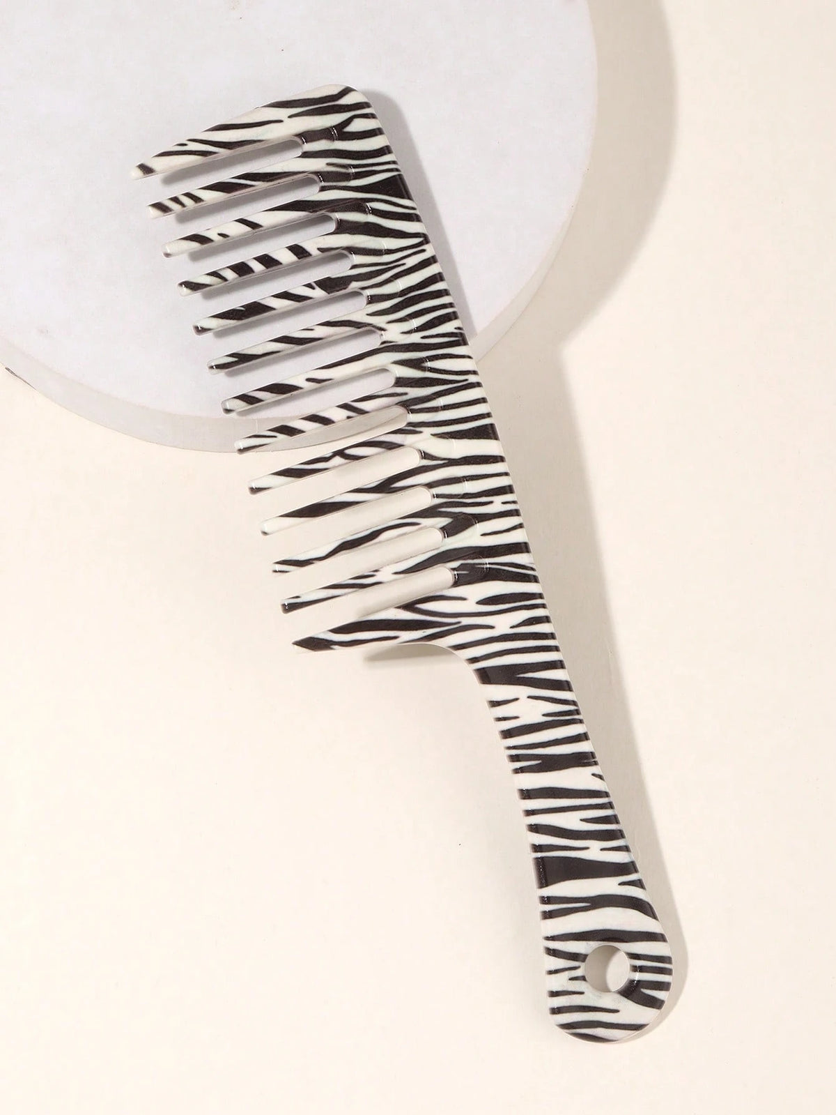 1pc Tropical Printed Wide Tooth Hair Comb With Handle, Plastic Detangling Hair Comb, Anti Static Hairdressing Styling Tool For Curly Thick Long Hair, Portable Hair Grooming Accessory For Women Daily H