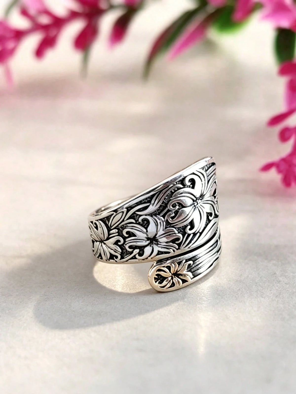 1pc Vintage Spoon Ring, Surface Engraved With Vintage Floral Design, Suitable For Men To Match Daily Outfits, Party Accessories Or Valentine's Day Gift