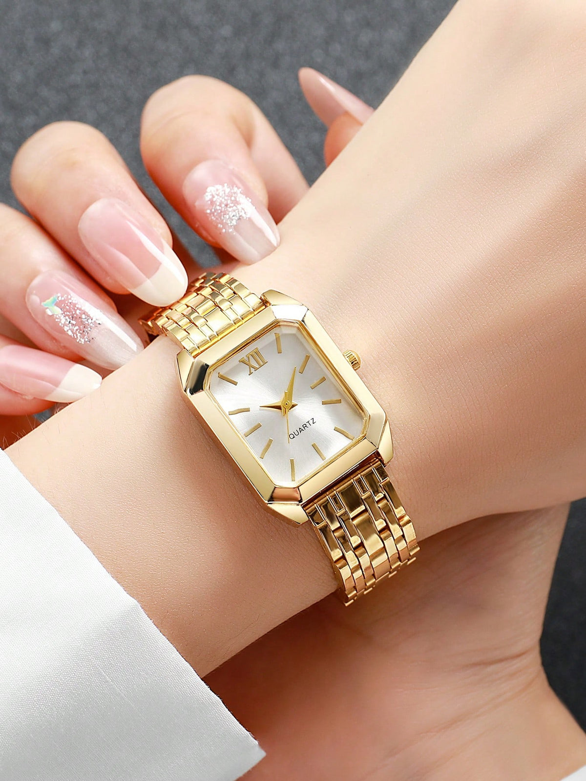 1pc Women's Fashion Square Roman Numeral Dial Quartz Wrist Watch, Classic & Elegant