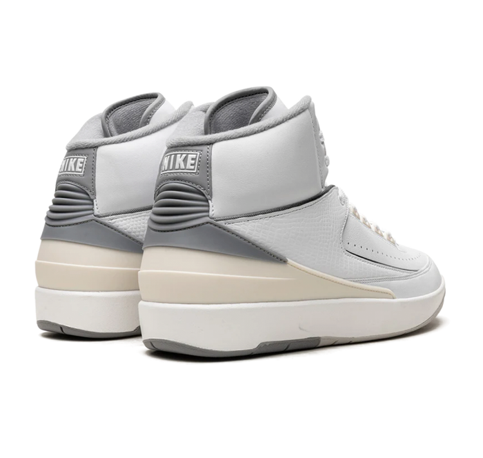 Jordan 2 Retro "Cement Grey"