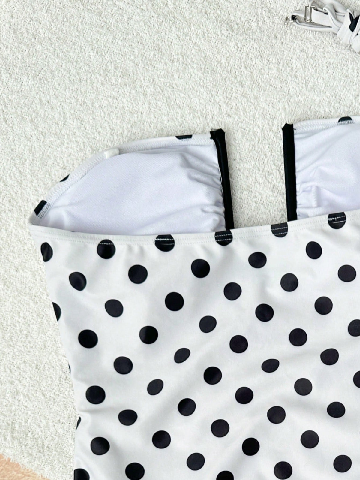 2026 Women's Fashion Black Polka Dot Print One-Piece Swimsuit, Deep U Hollow Bustier Design, Slim Minimalist Style, Elegant For Beach Party, Travel, Spring/Summer Beach Vacation White