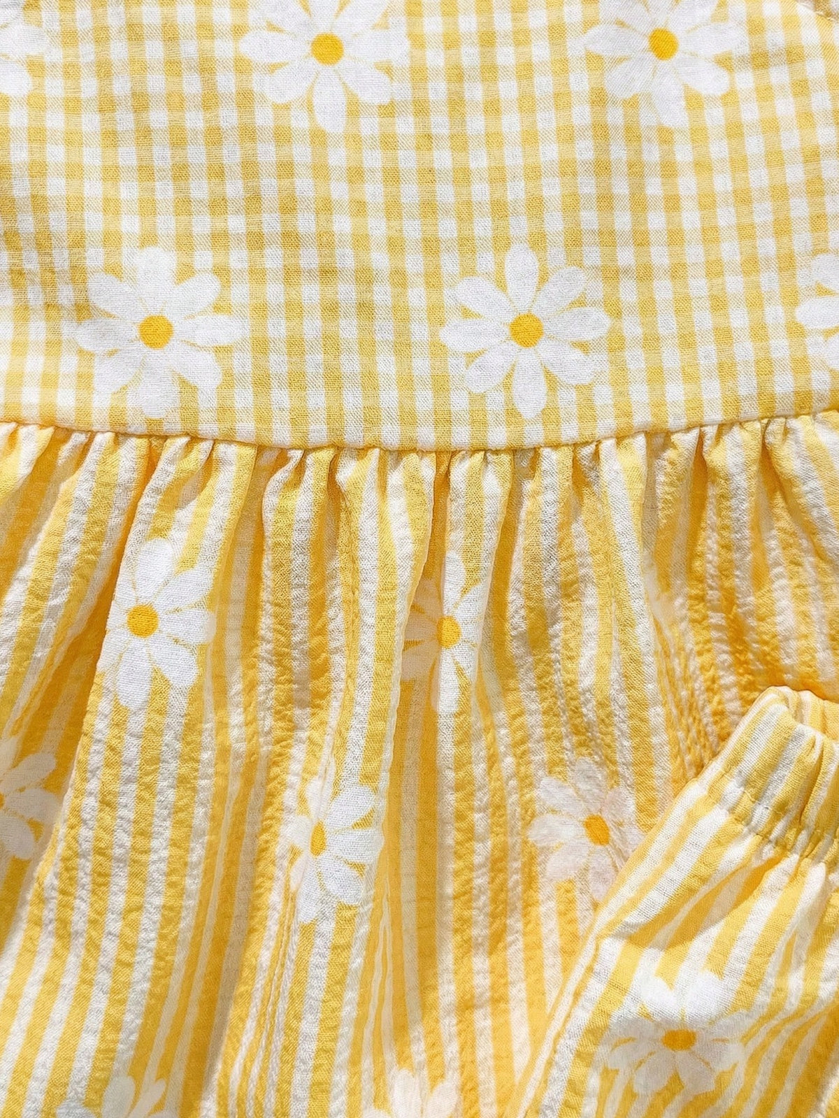 2pcs Baby Girl Toddler/Newborn 0-3Y Casual Everyday Cute Vacation Striped Bow Decor Camisole Top + Shorts Set, Spring/Summer
