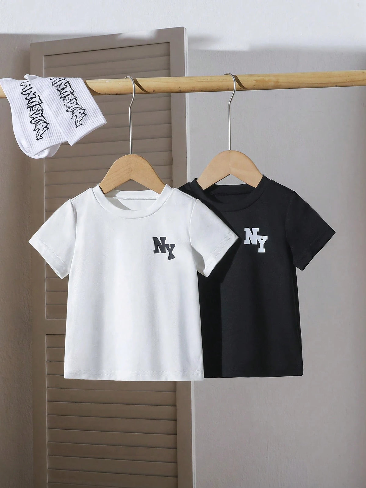 2pcs/Set Baby/Baby Boy Casual All-Match Black And White T-Shirts With Simple Letter Prints, Suitable For Summer Wear, Versatile For All Occasions
