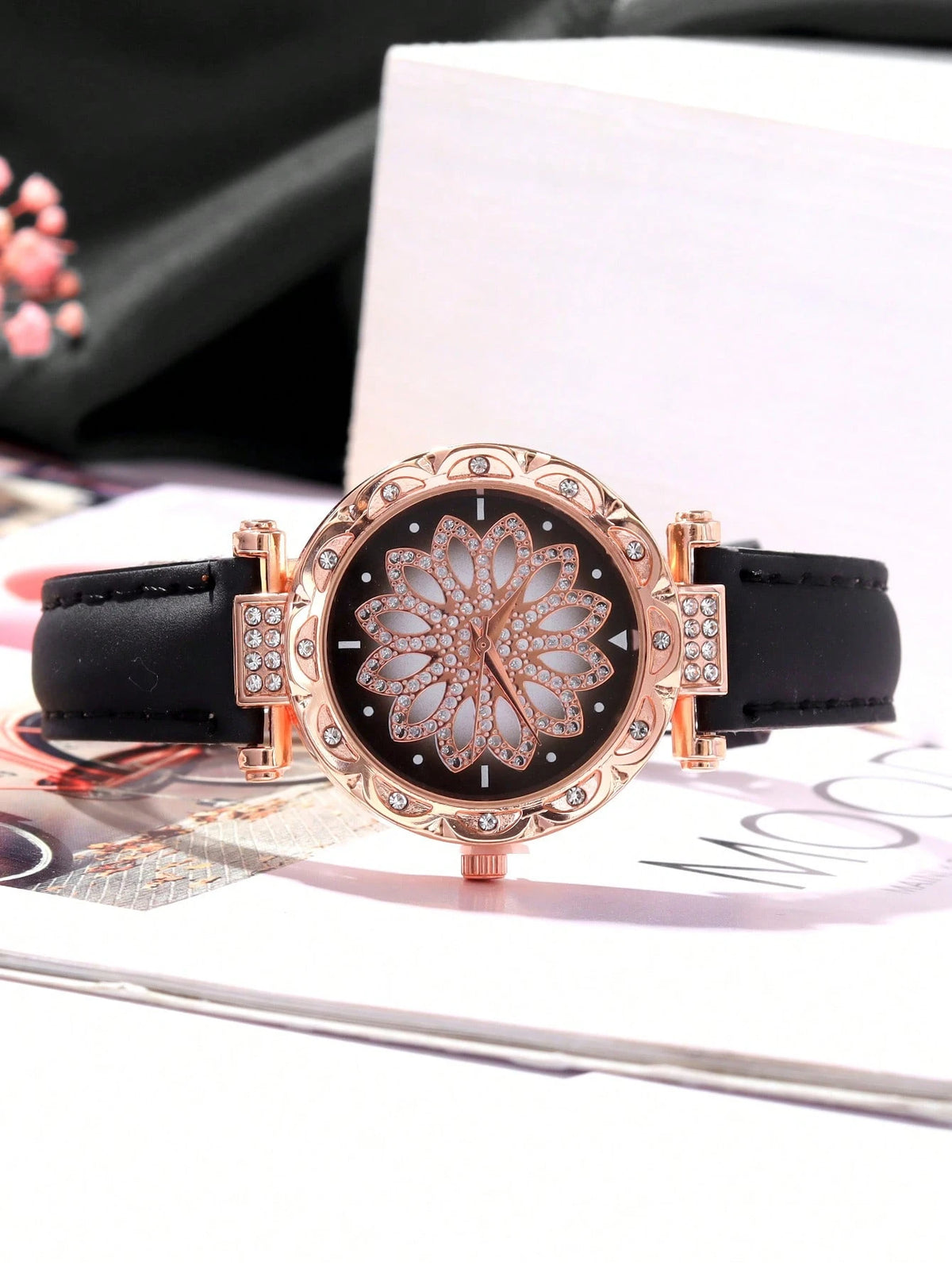 3pcs/Set Fashionable Minimalist Versatile Women's Quartz Watch With Round Dial, Casual Wear, Comes With Rhinestone Heart-Shaped Bracelet Set, Suitable For Vacation And Daily Wear