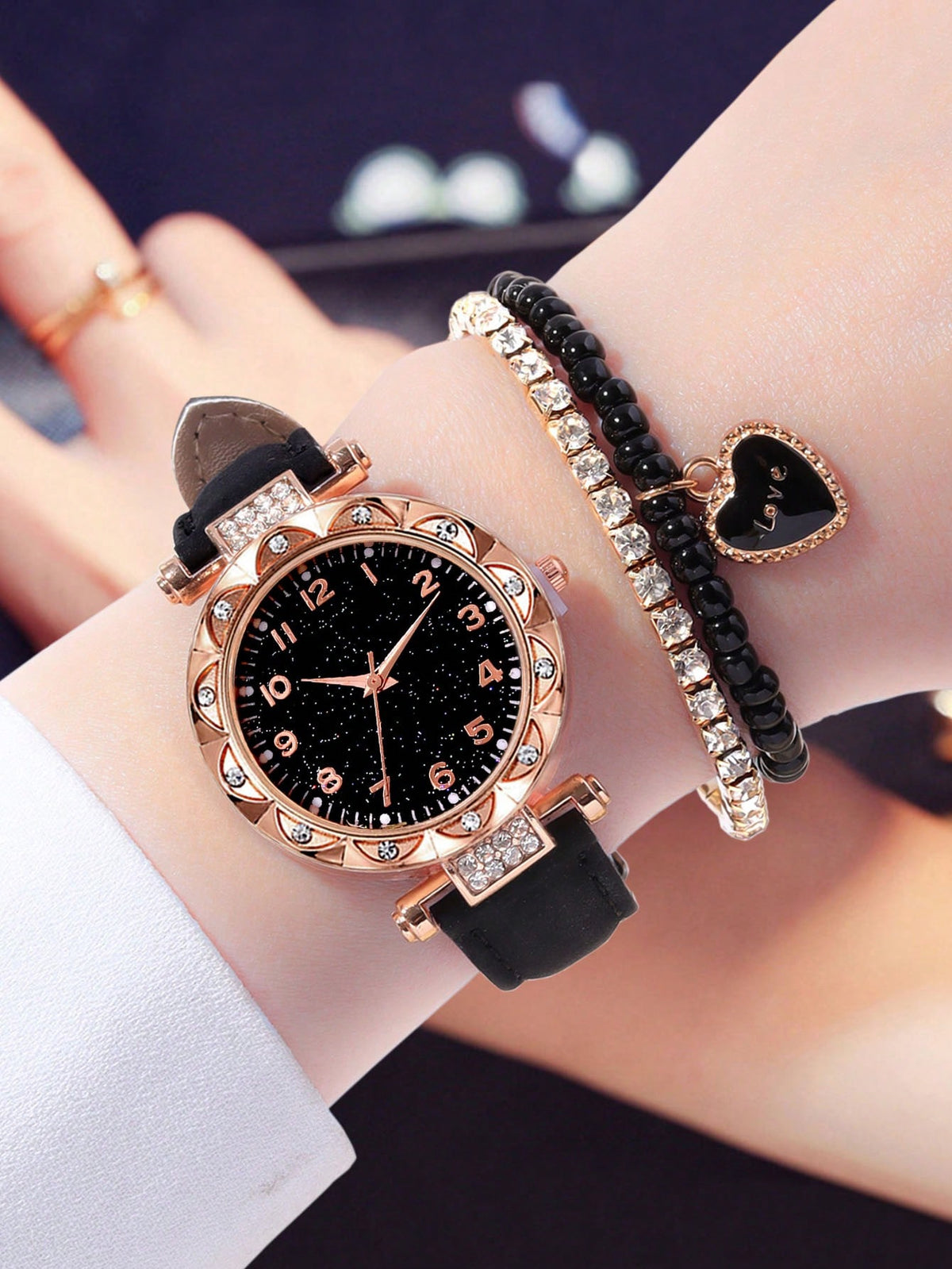 3pcs/Set Fashionable Minimalist Versatile Women's Quartz Watch With Round Dial, Casual Wear, Comes With Rhinestone Heart-Shaped Bracelet Set, Suitable For Vacation And Daily Wear