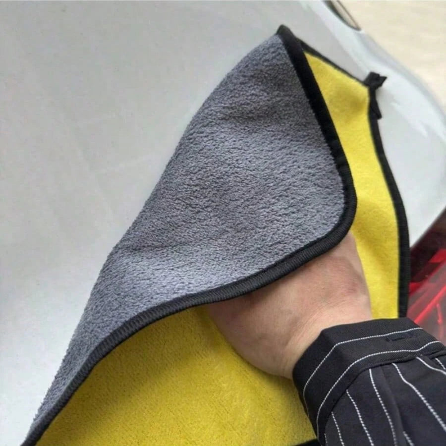 3pcs Yellow & Gray Double-Sided Coral Fleece Car Wash Towels, Strong Water Absorption, No Shedding, Soft Car Cleaning Cloth, Dual-Use Housekeeping Rag, Car Paint Surface Cleaning Towel, Suitable For C