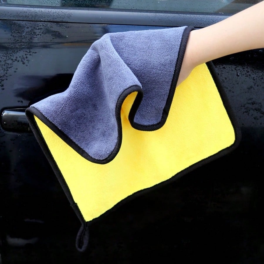 3pcs Yellow & Gray Double-Sided Coral Fleece Car Wash Towels, Strong Water Absorption, No Shedding, Soft Car Cleaning Cloth, Dual-Use Housekeeping Rag, Car Paint Surface Cleaning Towel, Suitable For C