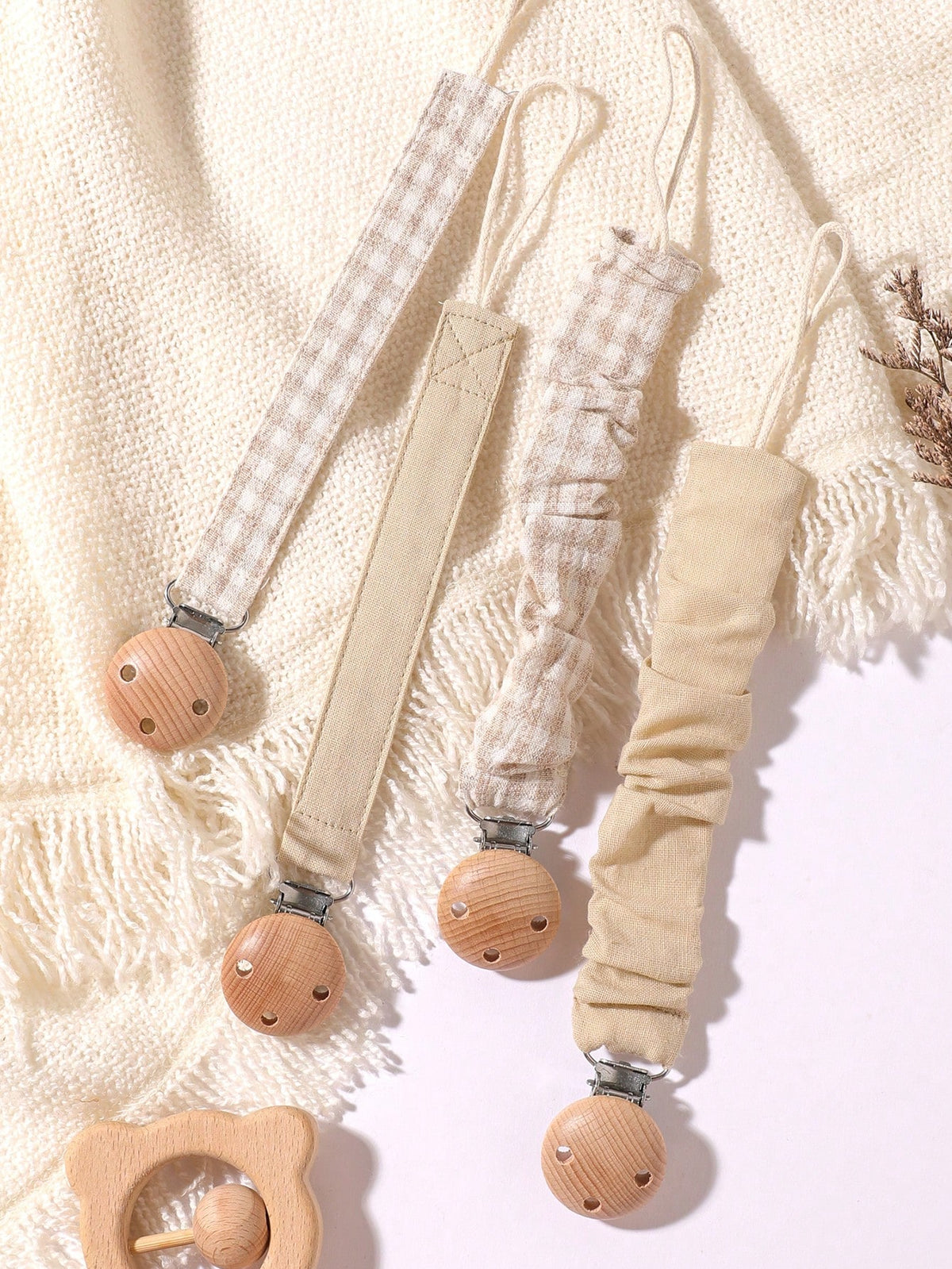 4pcs Baby Pacifier Clips, Plaid, Polka Dot, Solid Color Blue/Pink/Khaki, Wooden 3-Hole Pacifier Clips, Suitable For Daily Use