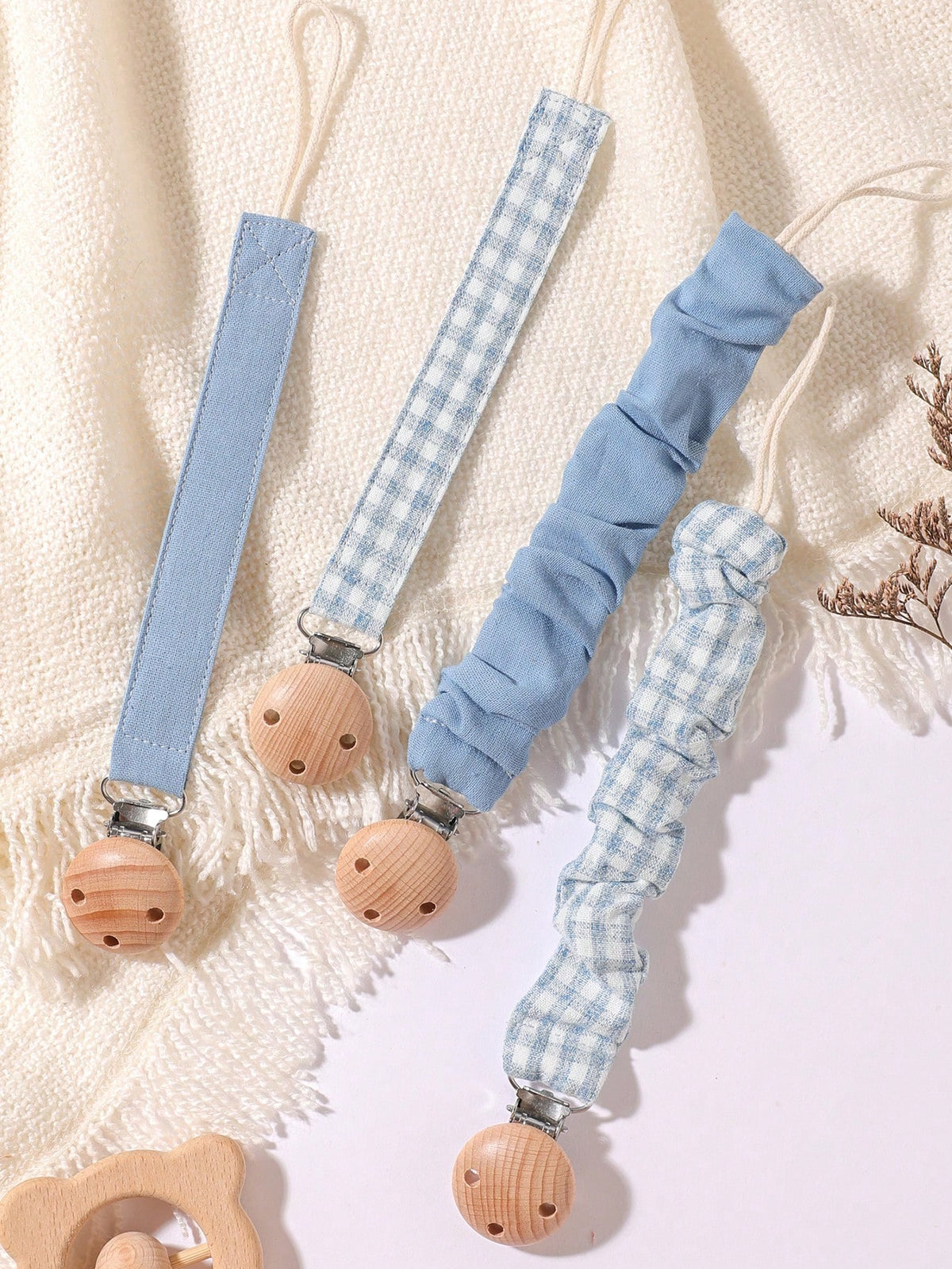 4pcs Baby Pacifier Clips, Plaid, Polka Dot, Solid Color Blue/Pink/Khaki, Wooden 3-Hole Pacifier Clips, Suitable For Daily Use