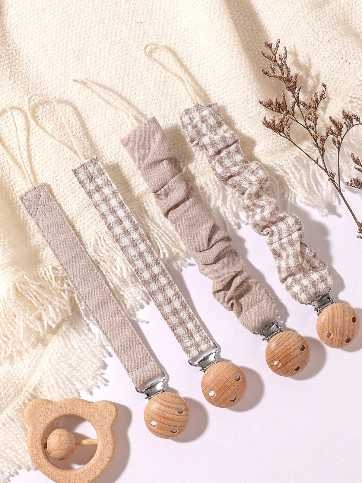 4pcs Baby Pacifier Clips, Plaid, Polka Dot, Solid Color Blue/Pink/Khaki, Wooden 3-Hole Pacifier Clips, Suitable For Daily Use