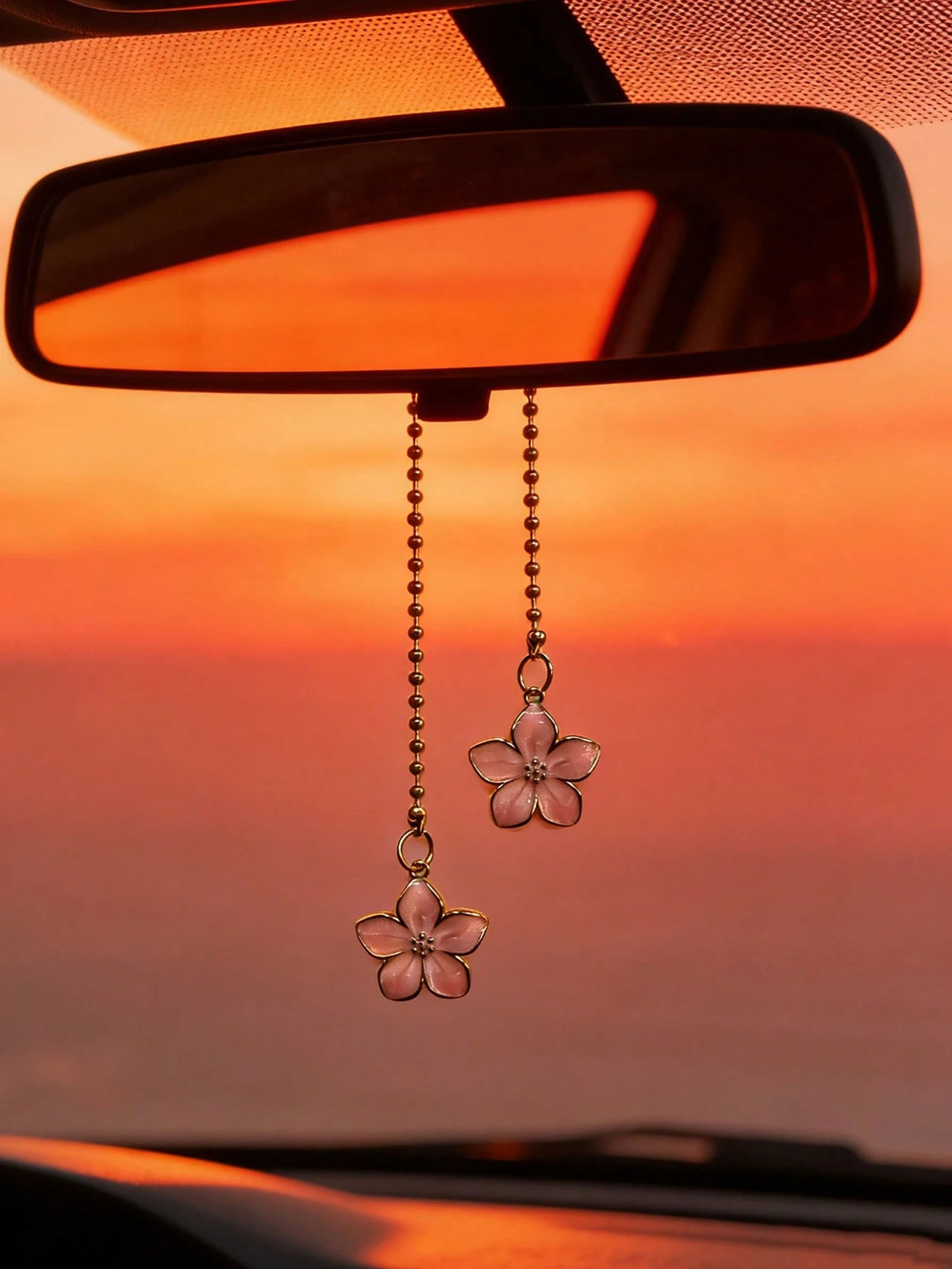 5-Petal Flower Shaped Metal Car Rearview Mirror Pendant, Interior Decor Accessories For Women