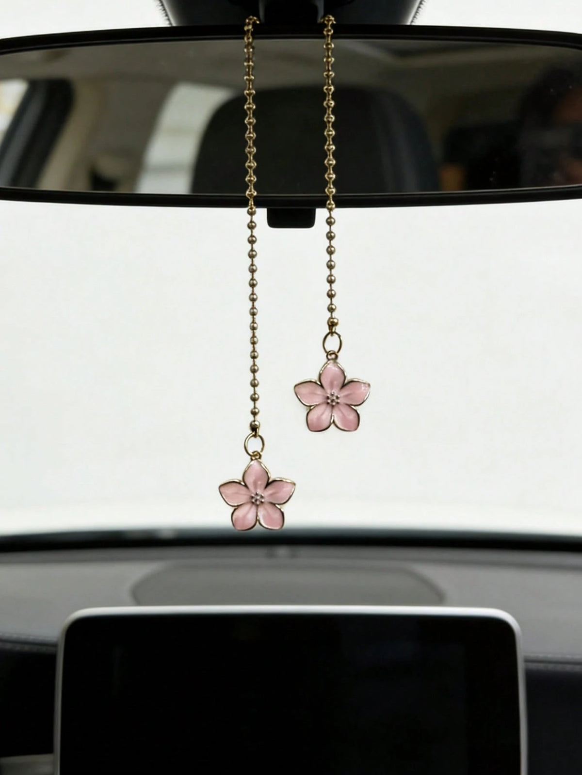 5-Petal Flower Shaped Metal Car Rearview Mirror Pendant, Interior Decor Accessories For Women