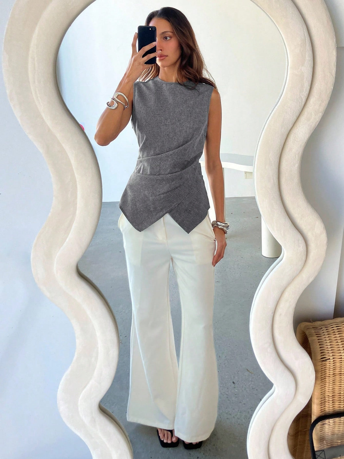 Aloruh Women's Charcoal Gray Elegant Summer Blouse Old Money Style Slim Fit Criss-Cross Waist Casual Office Work Business Commuter Teacher Teachers' Day