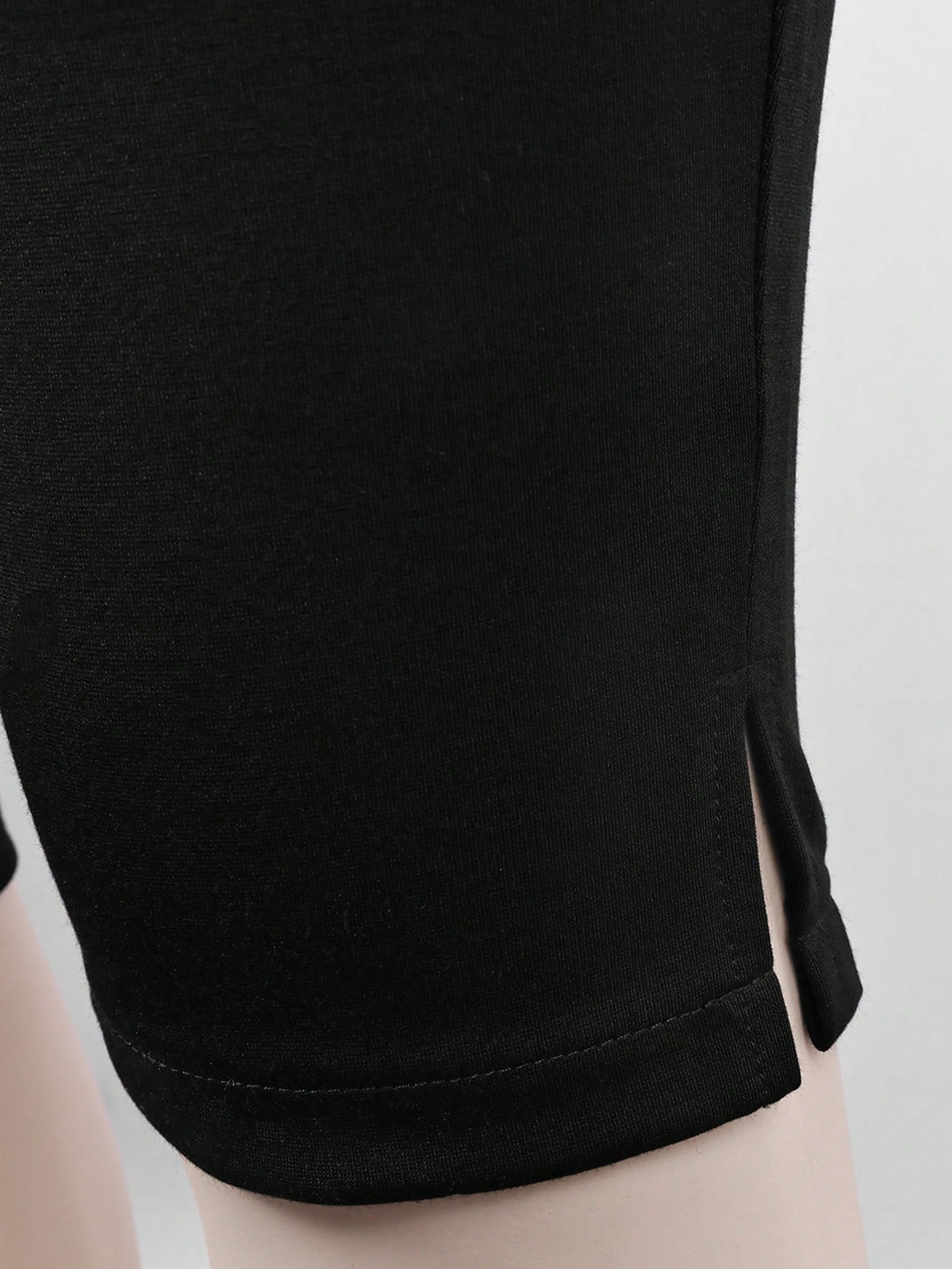 Apperloth A Apperloth Women's Thin 3/4 Pants, Elegant Black Casual Pants, Elastic Slit Hem, Slim Fit Leggings, 3/4 Pants, Skinny Pants, Button & Zipper Design, Suitable For Summer/Autumn Casual Outing