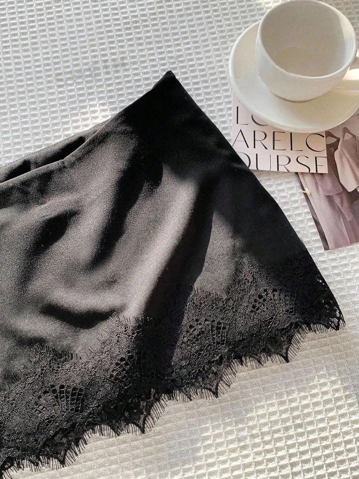 Attitoon Women's Elegant Black Summer Lace Patchwork Mini Skirt,Low-Waist Y2K Lace Skirt For Date Night,Party,Beach,Vacation,Prom,Wedding,Festival,Graduation