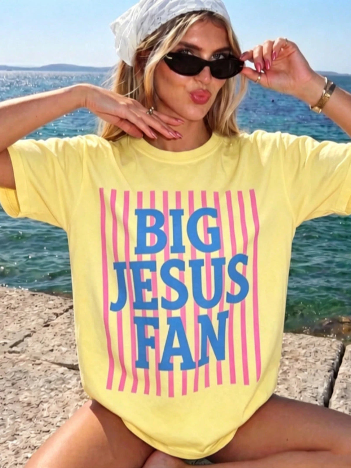 Big Jesus Fan Graphic Top-Loose-Fit Easy Relaxed Style
