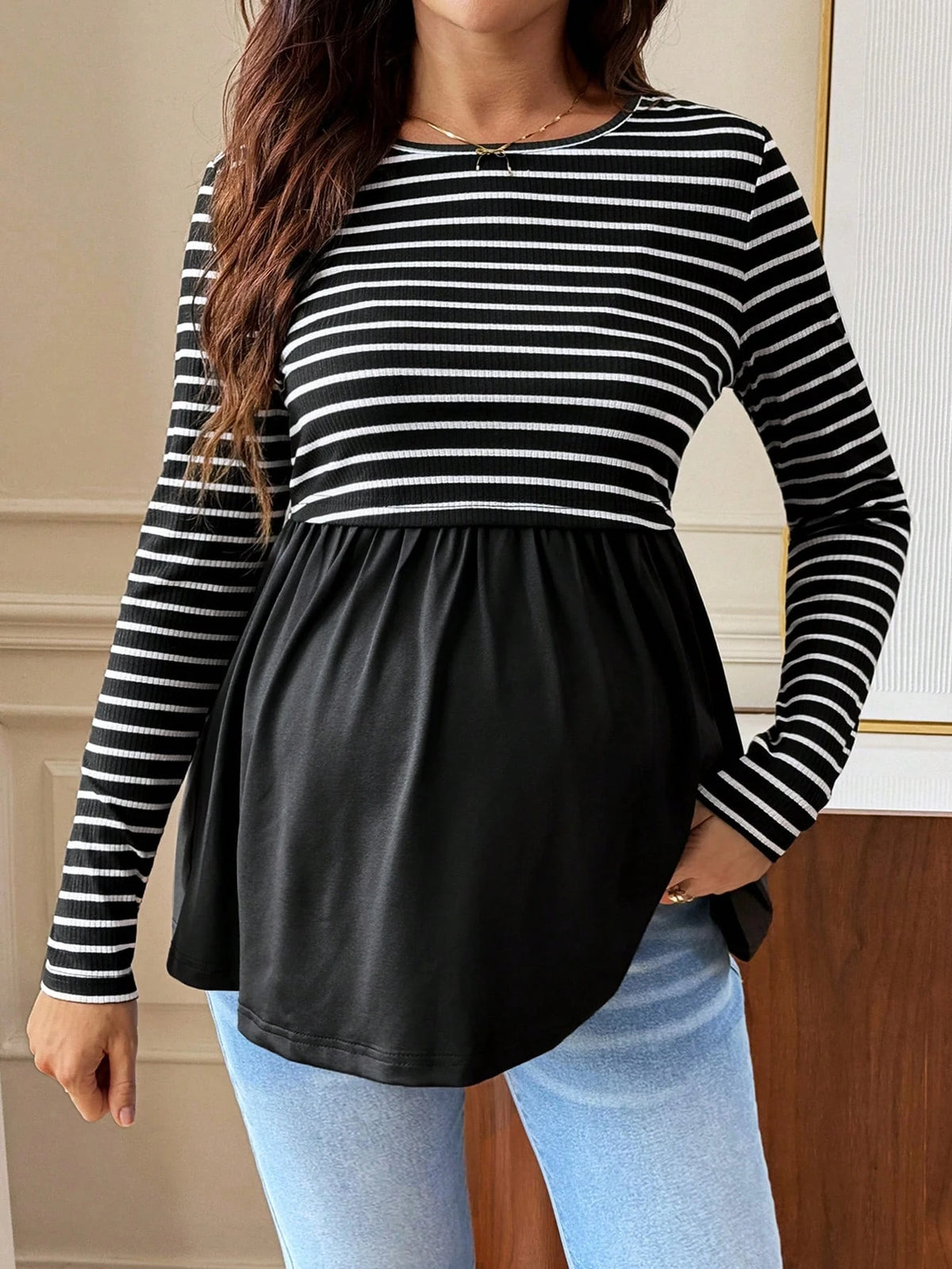 Breastfeeding Striped Colorblock Ruched Crew Neck Top