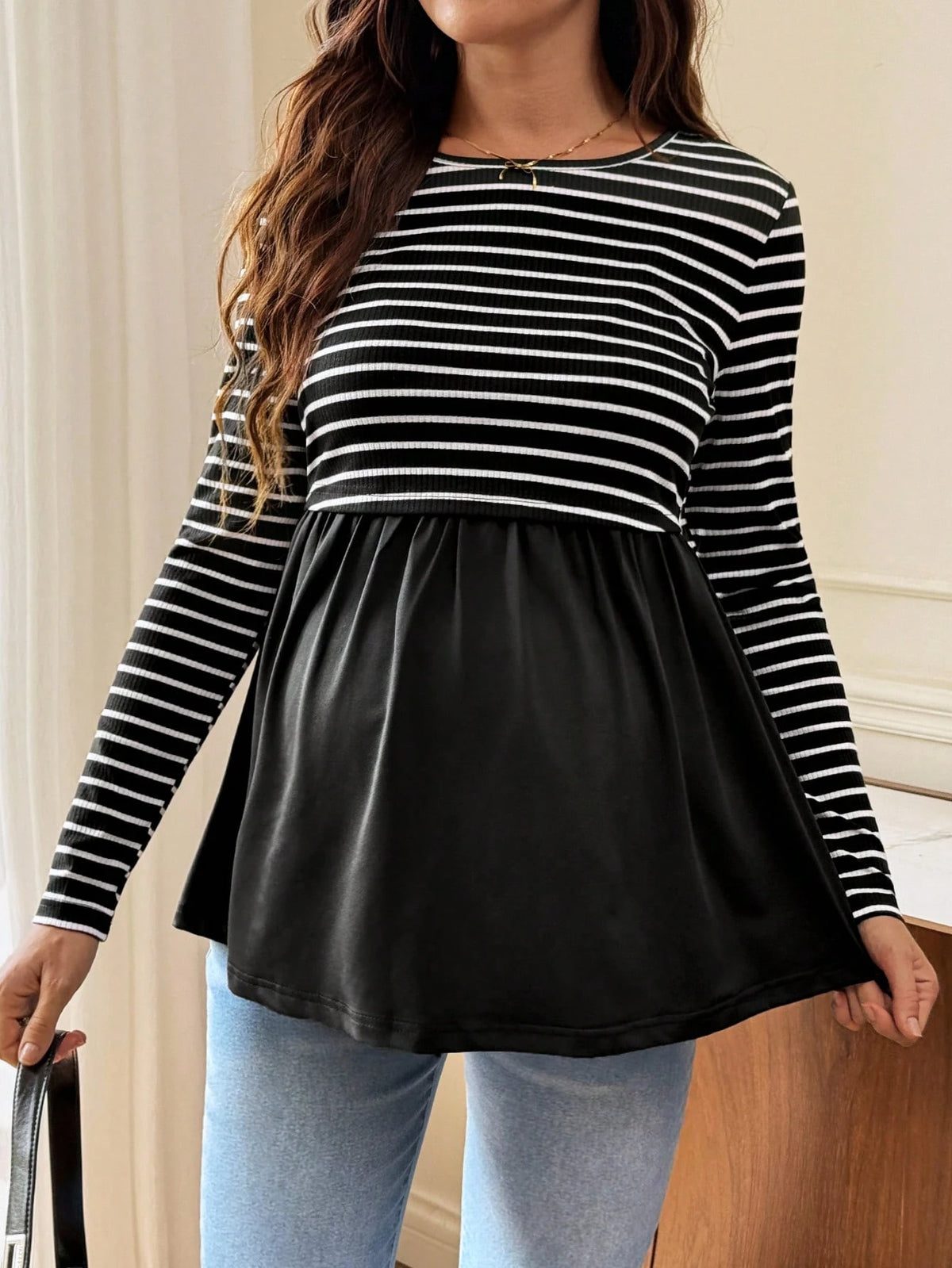 Breastfeeding Striped Colorblock Ruched Crew Neck Top