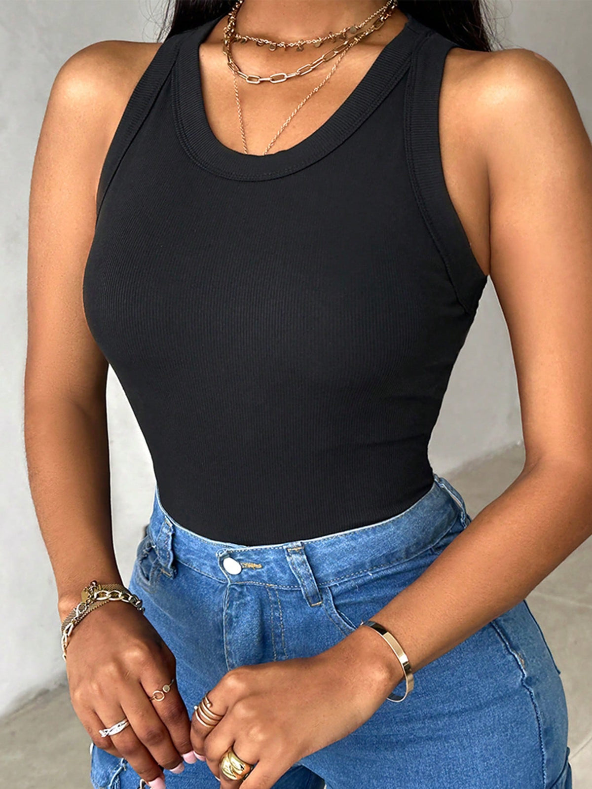 ChicMe Built-In Bra Sleeveless Ribbed Knit Fitted Crew Neck Basic Tank Top Casual Elegant Black Summer