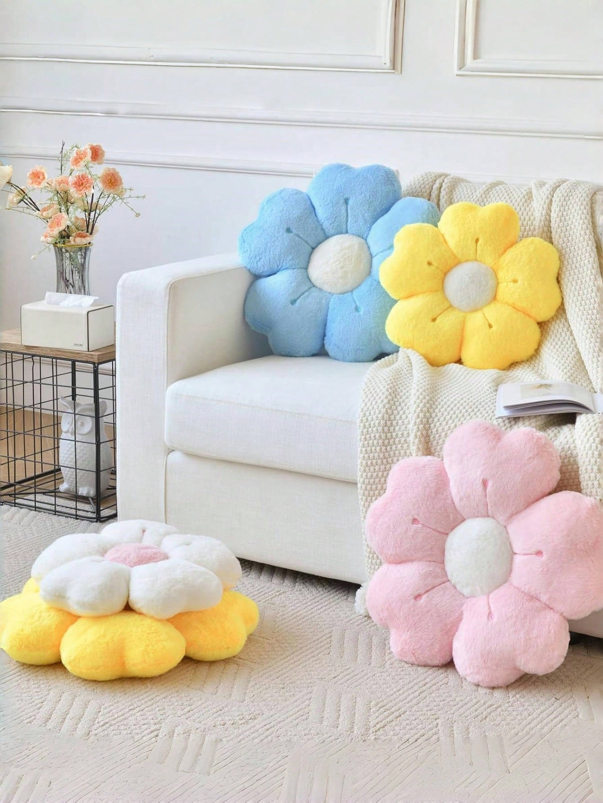 Christmas Decorative Pillows, Adorable Daisy Flower Cushions, Soft Faux Rabbit Fur Pillows For Sofas, Bedrooms, And Living Rooms,Perfect For Christmas And New Year Home Decor,A Wonderful Christmas Gif