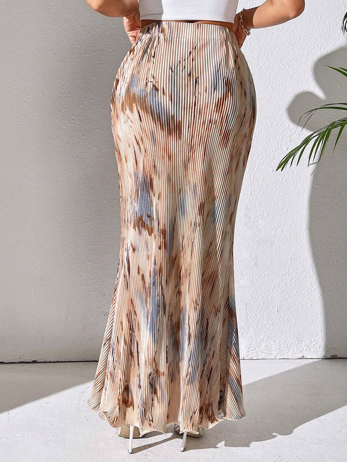 Clasi Spring And Summer Casual Pleated Elastic Waist Fish Tail Hem Long Skirt With Random Prints Women Fall For Women