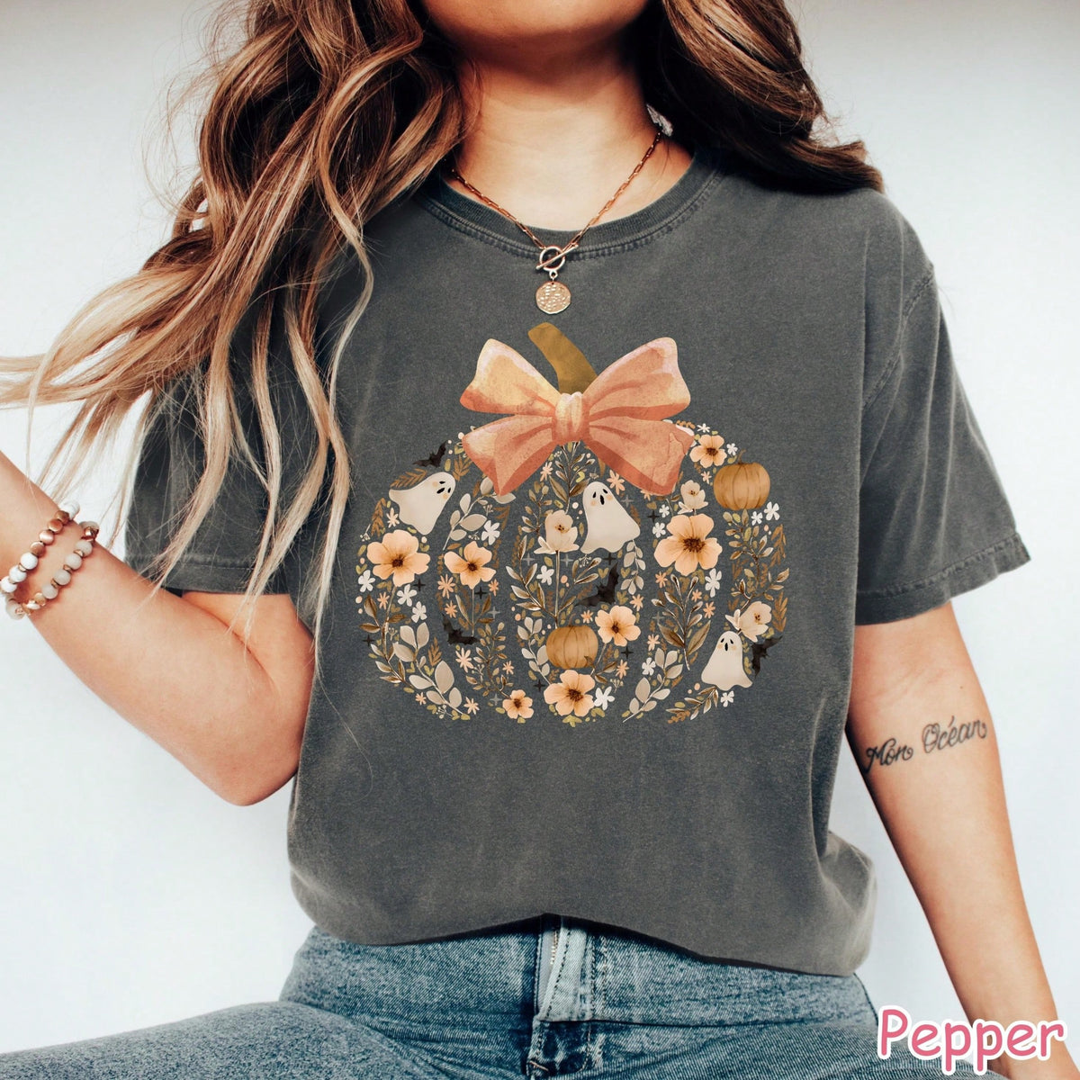 Coquette Floral Pumpkin Ghost Graphic T-Shirt, Cute Bow Halloween Fall Tee For Casual Party & Trick-Or-Treating Wear