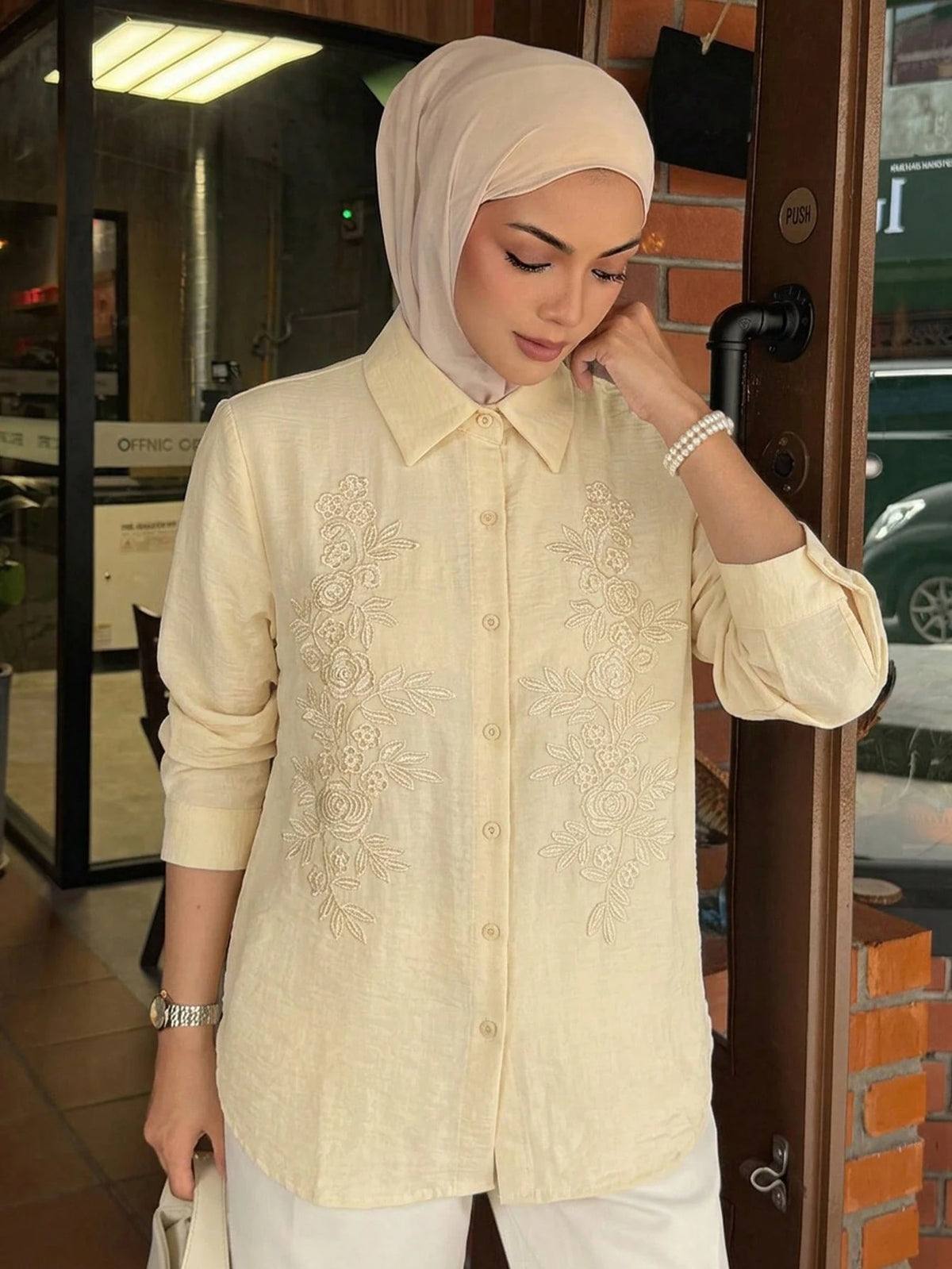 DAZY Spring Summer Autumn Loose Casual Women's Shirt With Turn-Down Collar, Long Sleeve, Yellow Floral Embroidery Decoration Vacation Thin Clothing