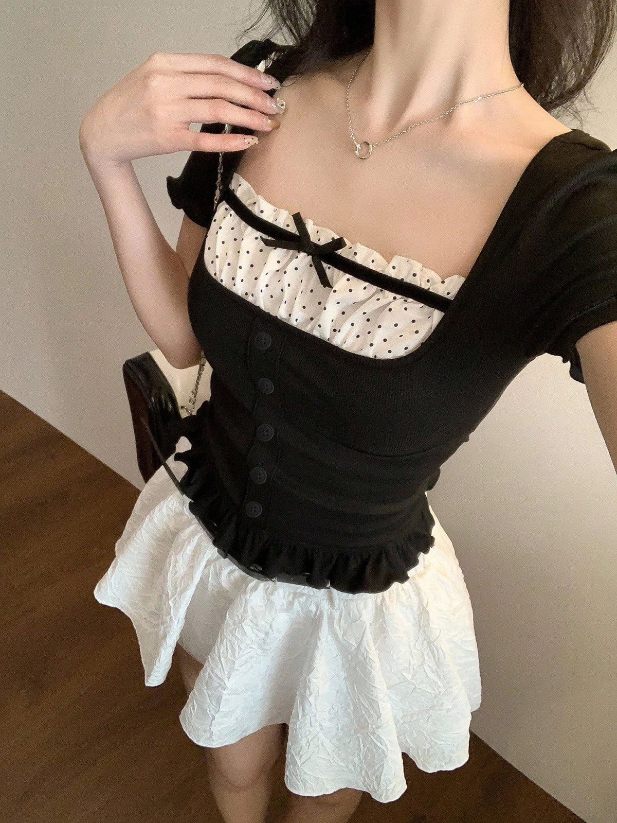 DAZY Women Contrast Color Bow Casual Short Sleeve T-Shirt Summer Babydoll Top Cute Tops