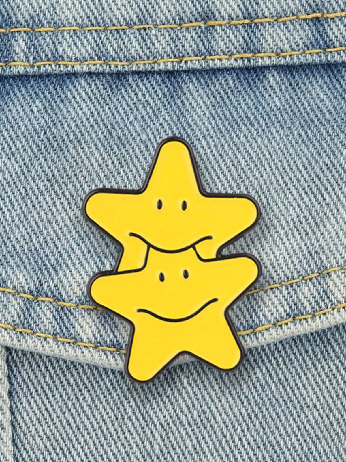 Double Stars Enamel Pin, Cute Stacked Stars Brooch, Fashionable Accessory, Perfect For Clothing & Bags, Unique Gift Idea