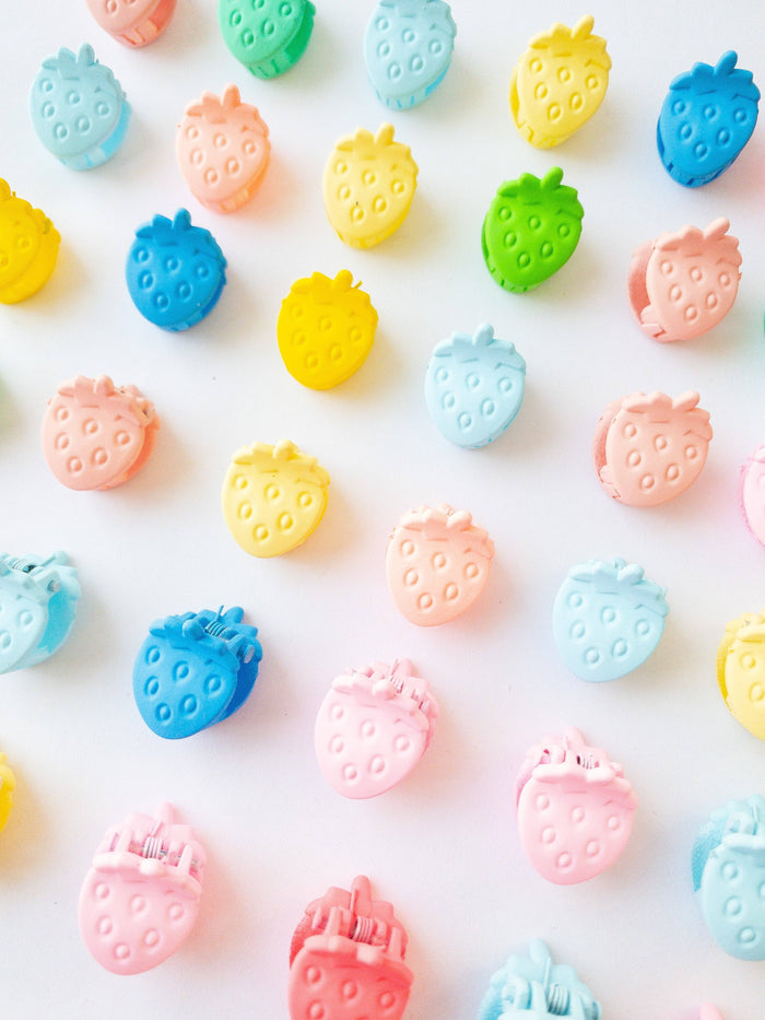 Eggy Cakes - Mini Strawberry Hair Clips (36 Pack)