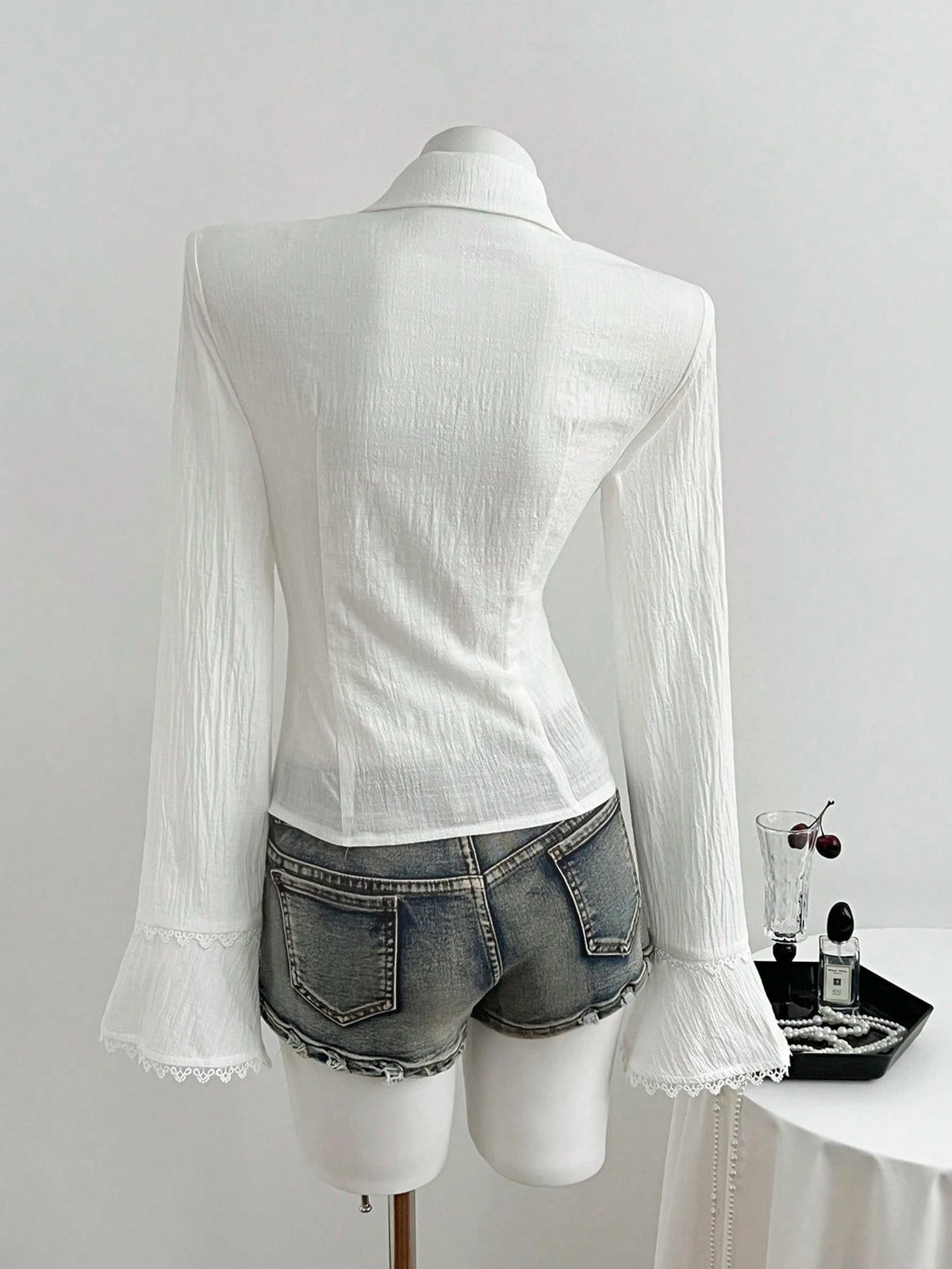 Elamini Women's Lace Patchwork V-Neck Elegant Commuter Flared Long Sleeve Cotton Shirt