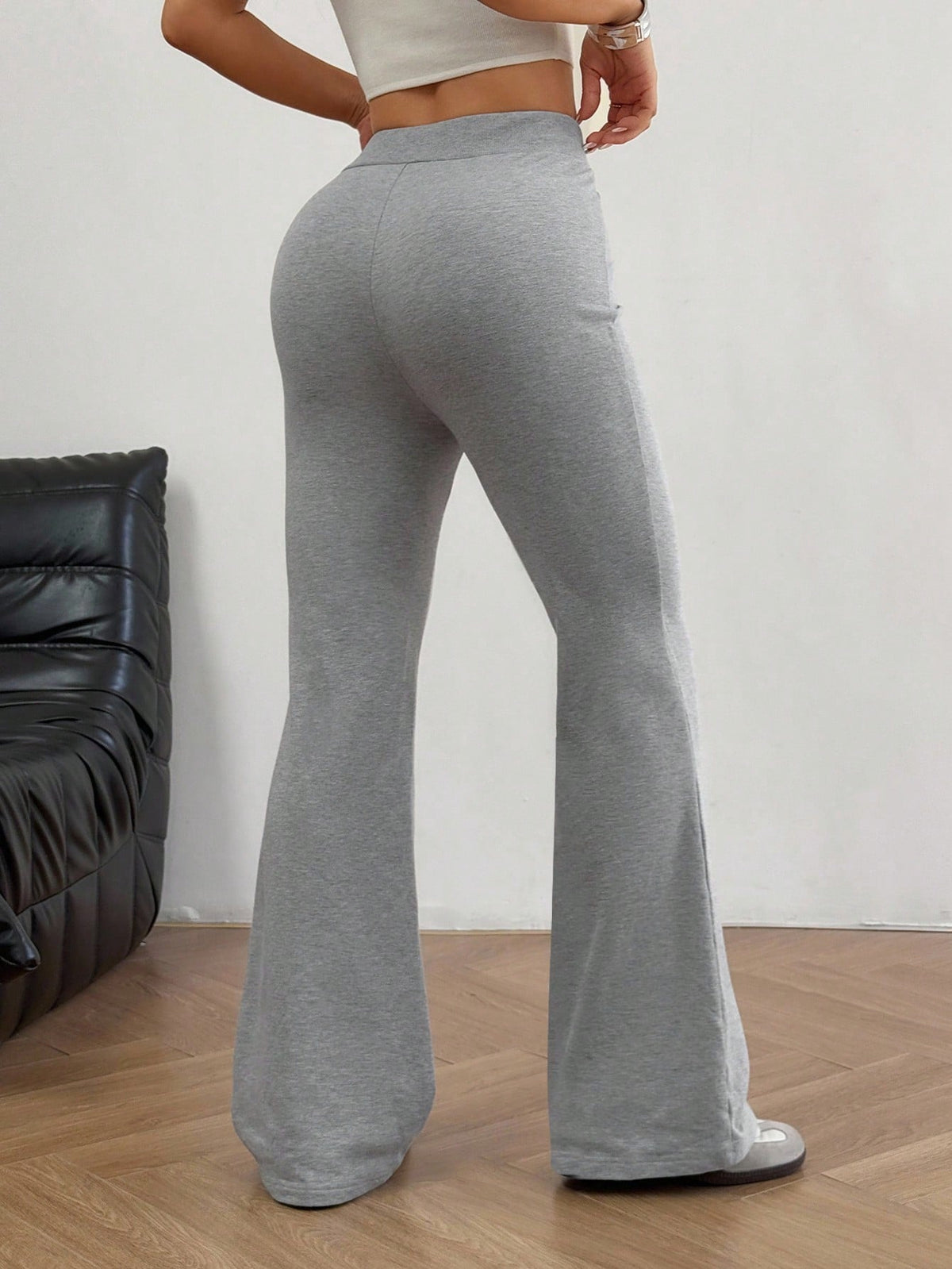 EZwear Plain Skinny Black Sweatpants In Soft Knitted Fabric For Everyday Comfort Flared Sweatpants,Fall Clothes For Women