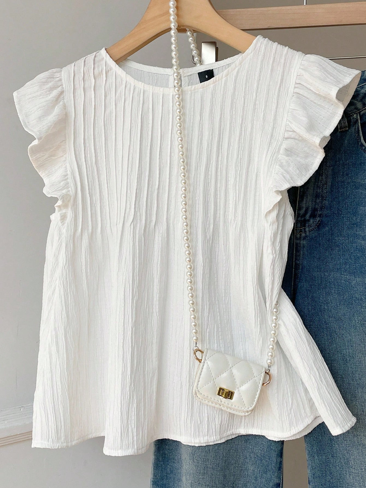 EZwear Summer Women's Woven White Blouse With Round Neck, Ruffle Trim And Loose Fit Flare Sleeves Smocked Top Babydoll Flutter Sleeve Brunch Elegant