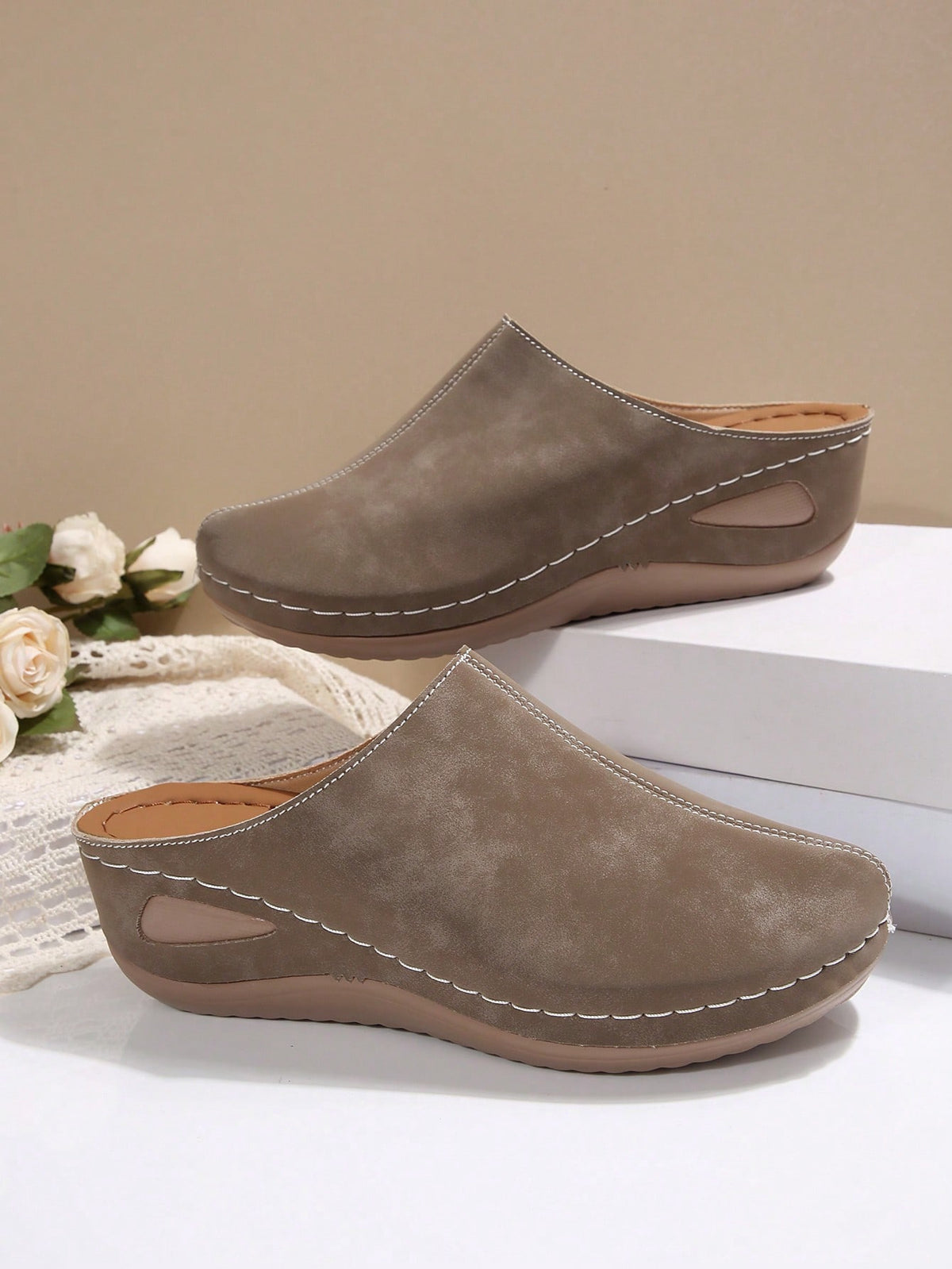 Fashion Women's New Wedge Heel Thick Sole Closed Toe Mule Slippers, Lightweight Comfortable Soft Bottom Slides For Home And Walking, Spring And Autumn