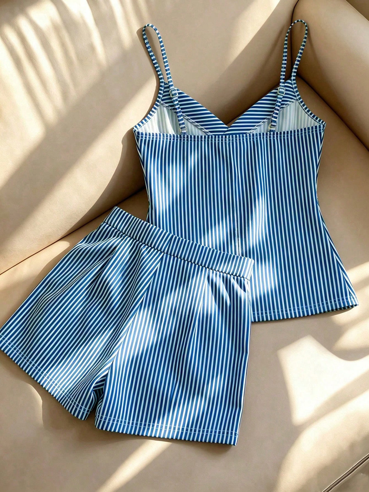 Franclia 2pcs/Set Women's High-End Striped Ruffle Button-Up Blouse & Shorts,Sleeveless Top,Navy And White,Summer,Casual,Vacation,Holiday,Y2K Beach Outfit