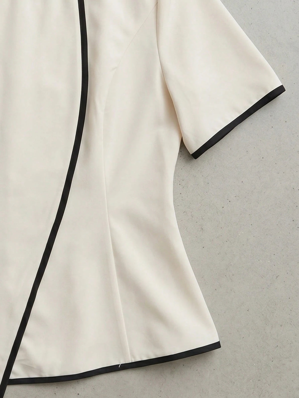 Franclia Contrast Trim Bubble Bead Decor Collared Cinched Waist Blouse Teachers' Day Office Black And White Summer Elegant Business Professional