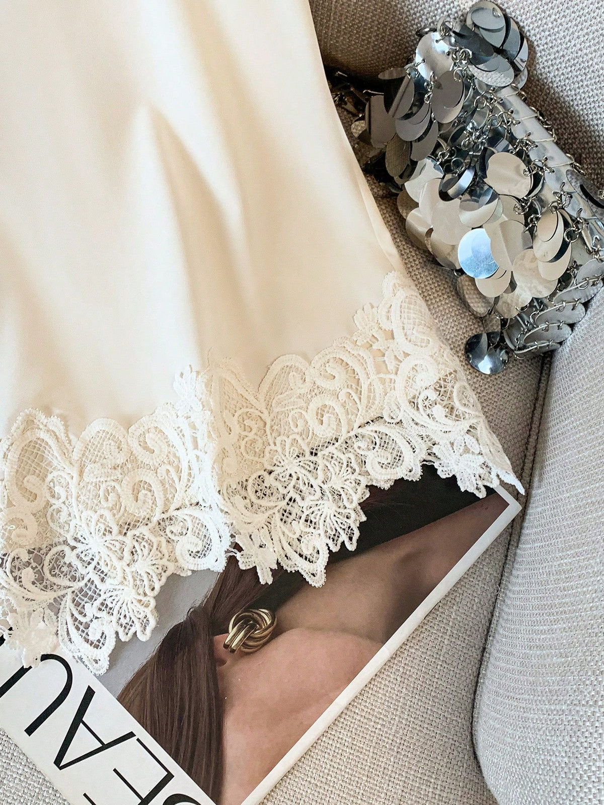 Franclia Elegant French-Style Women's Top,Cream White Summer Puff-Sleeved Bow Design Blouse,Tea Party Casual Commuter Office Wear,Fashionable Luxury Apparel